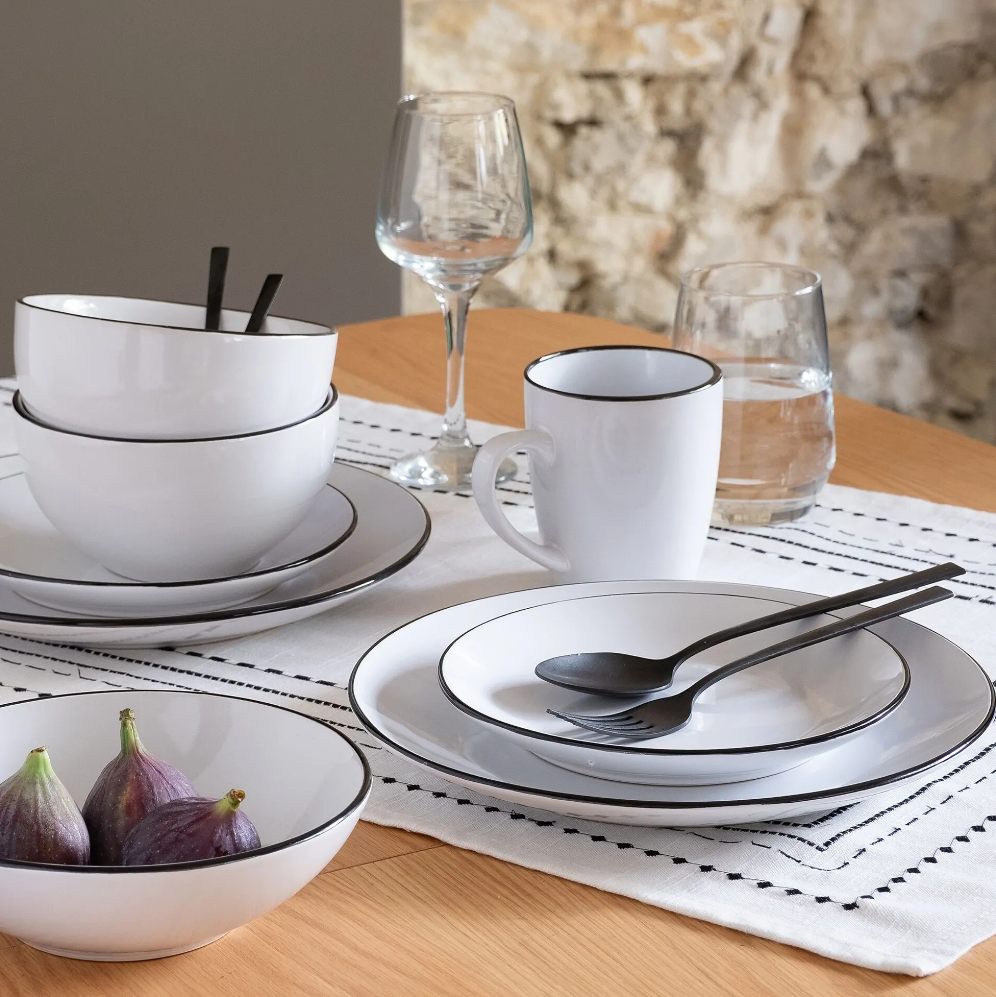 Assiette creuse en grès D18,5cm - blanc