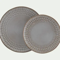 Assiette à dessert martelée en grès D21,7cm - blanc ventoux