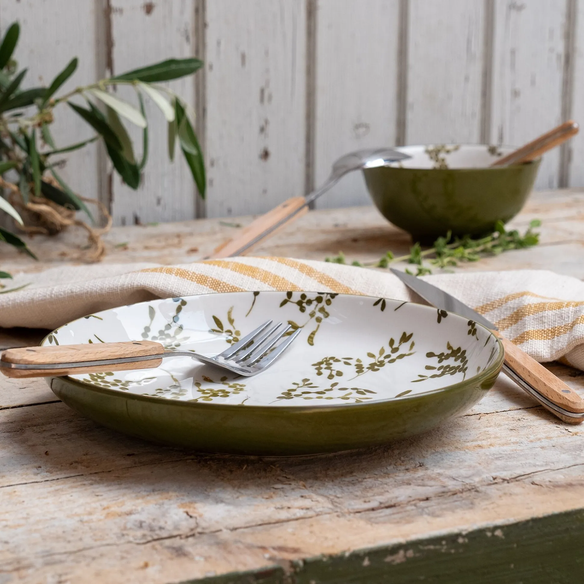 Assiette à dessert motif végétal en porcelaine D20cm - vert