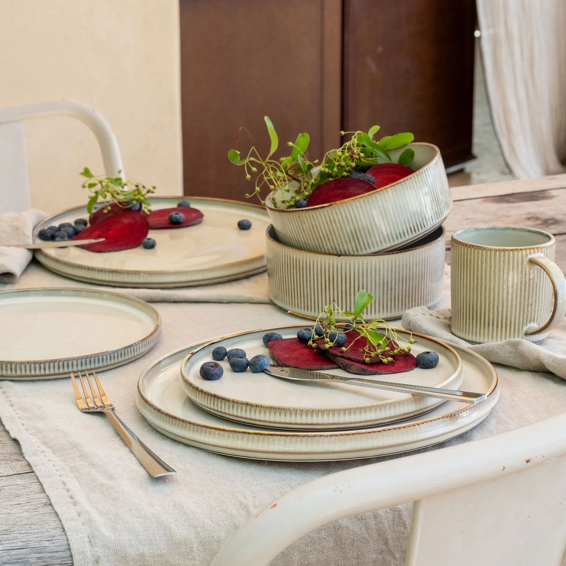 Assiette plate en grès D27cm - beige