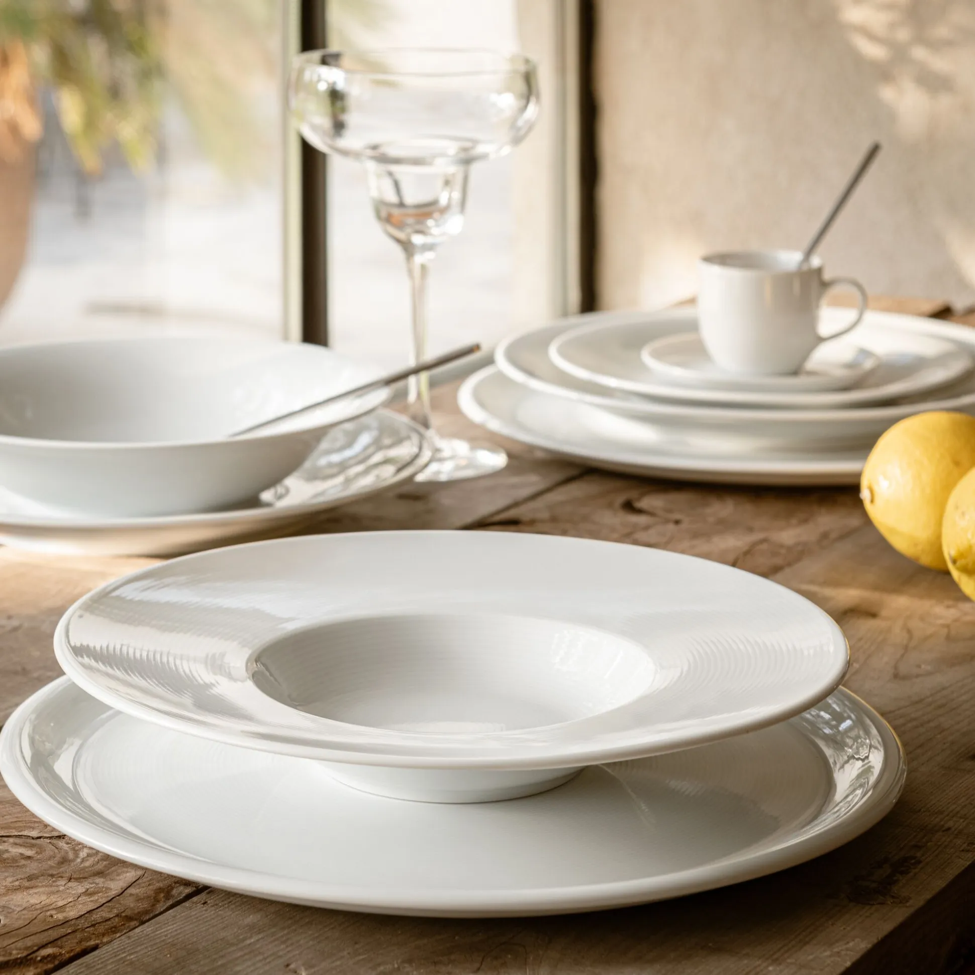 Assiette plate en porcelaine qualité hôtelière D27cm - blanc