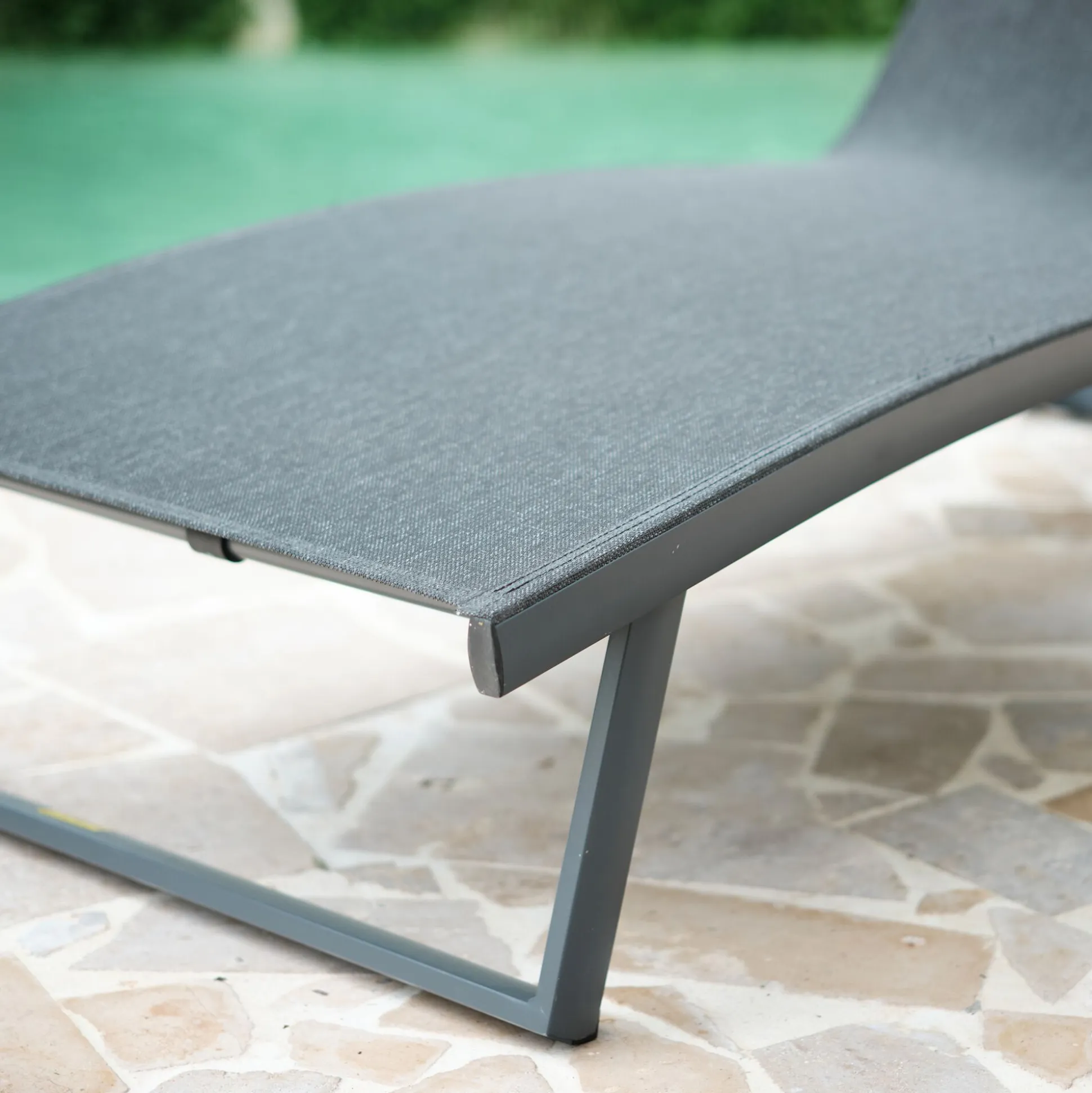 Bain de soleil en aluminium et textilène - noir