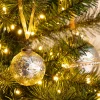 Boule de Noël motif floral en verre D8cm - argenté