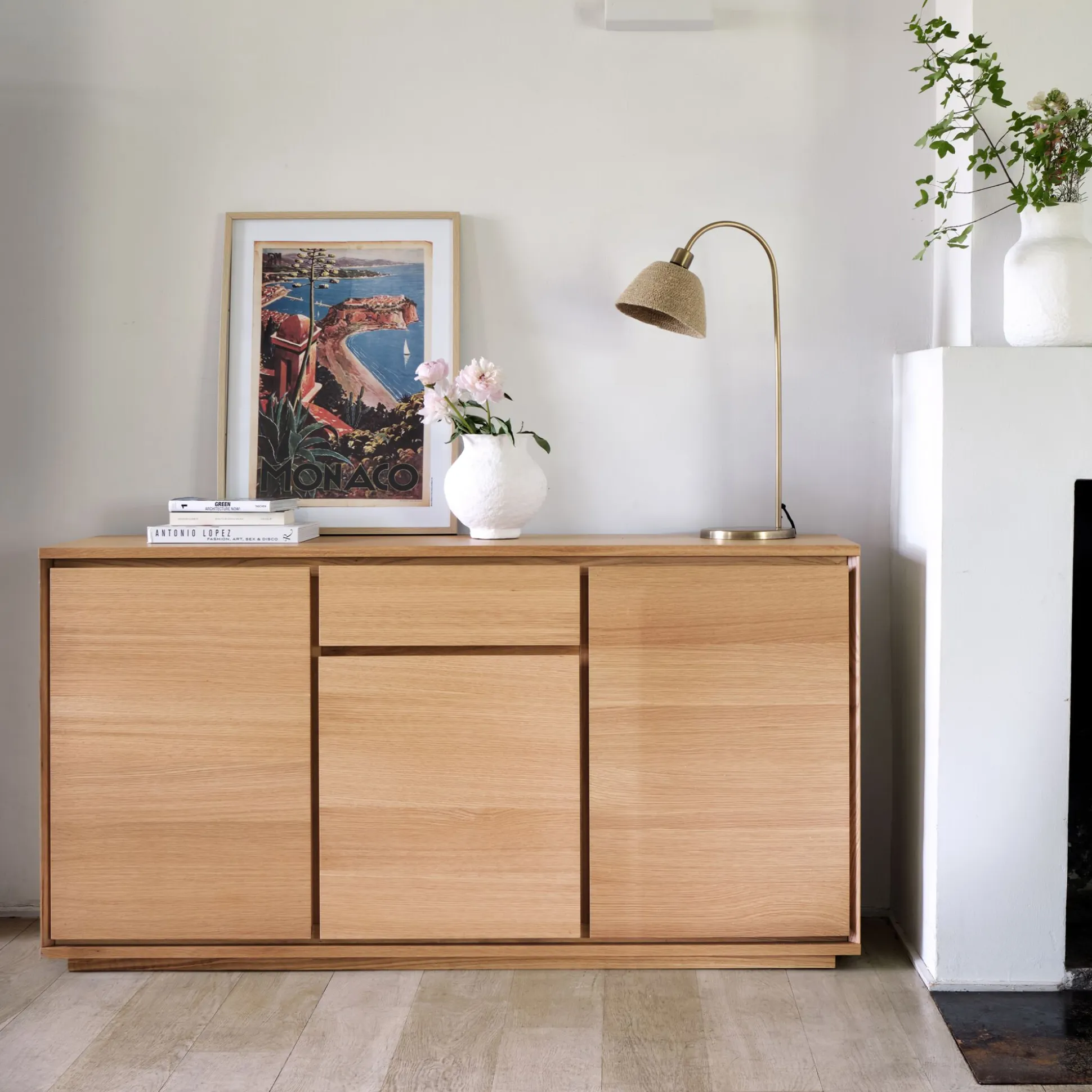 Buffet bas en bois 3 portes 1 tiroir - naturel