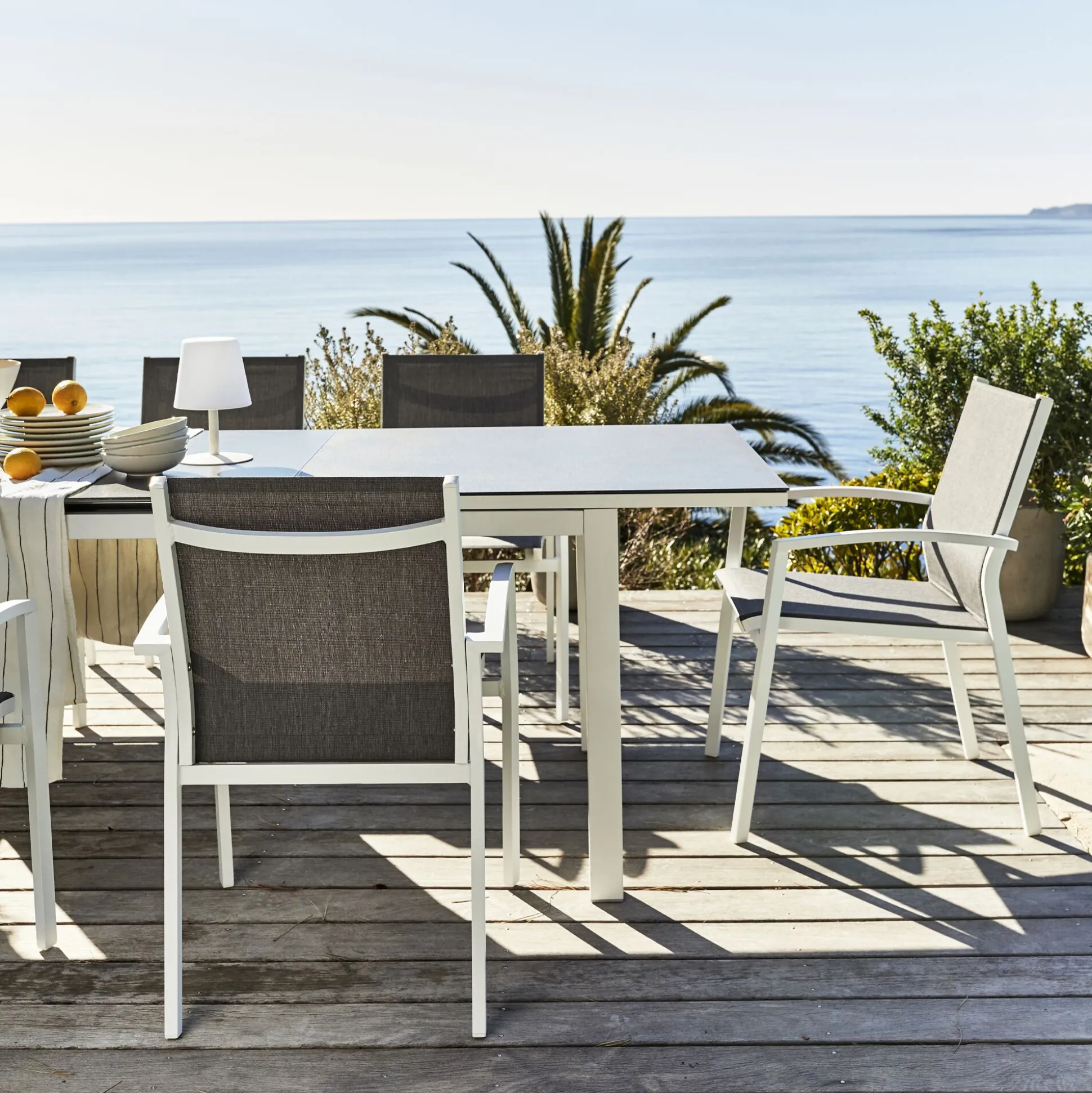 Chaise de jardin avec accoudoirs en aluminium - gris