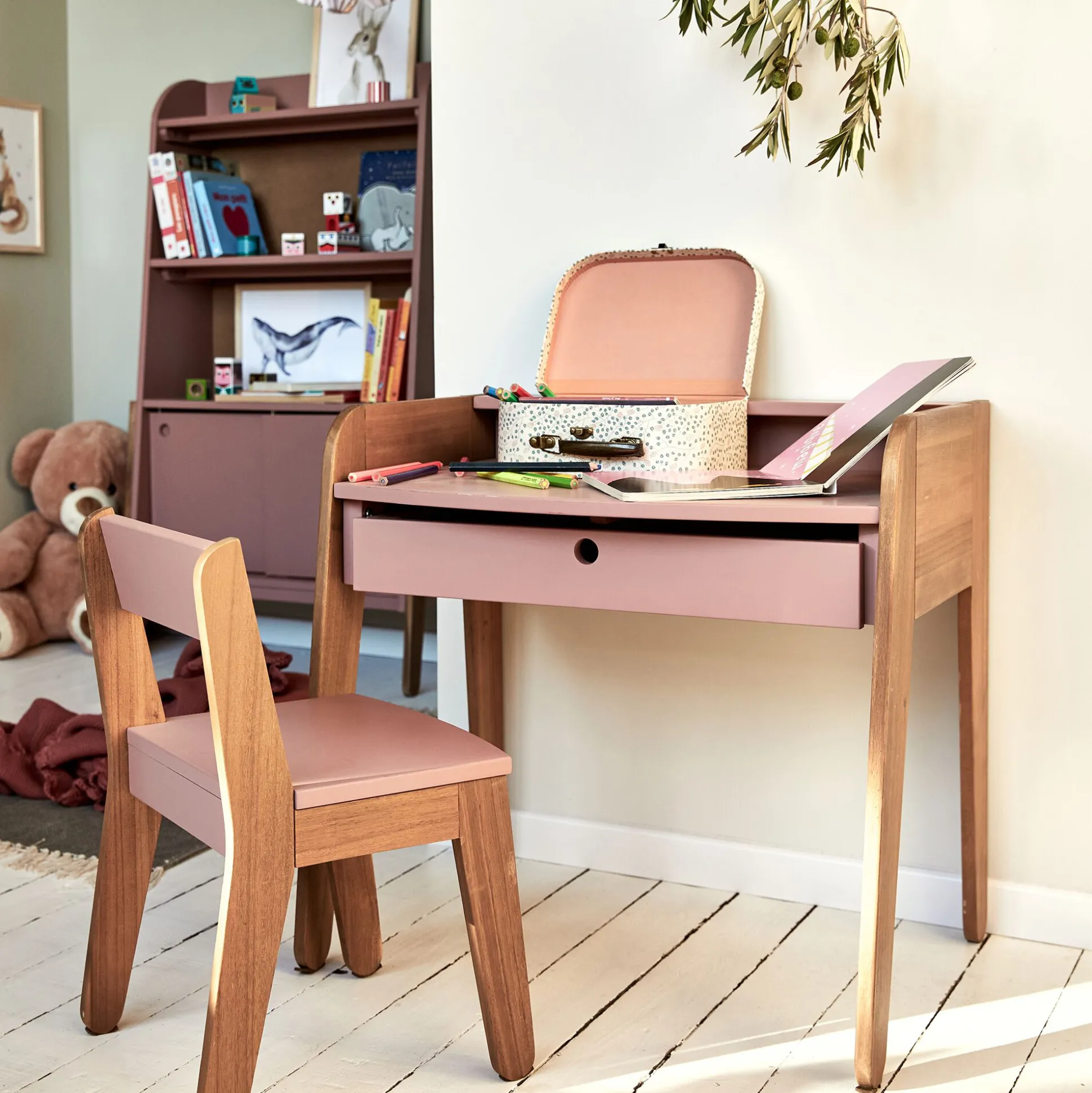 Chaise enfant en acacia - rose