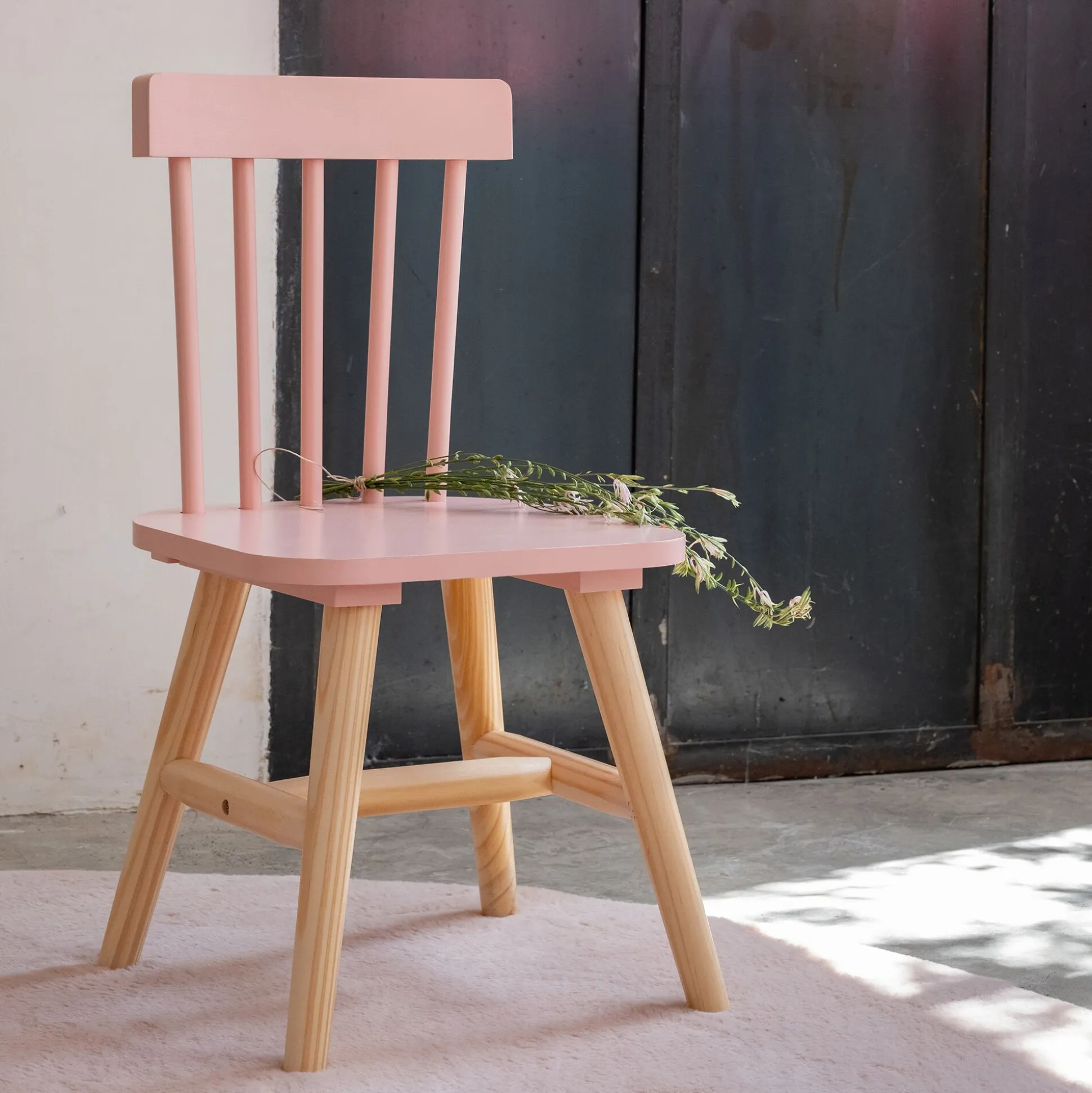 Chaise enfant en bois de hêtre - rose sable