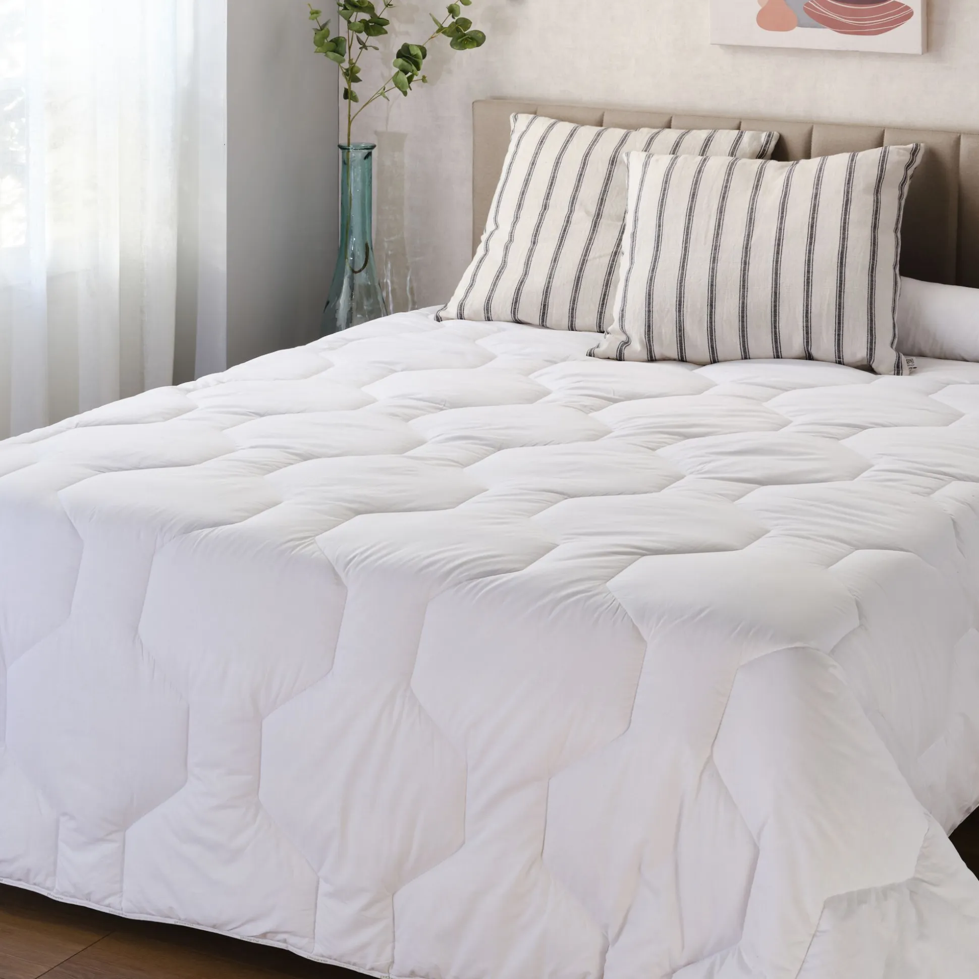 Couette chaude anti-acariens thermorégulatrice - 240x220cm