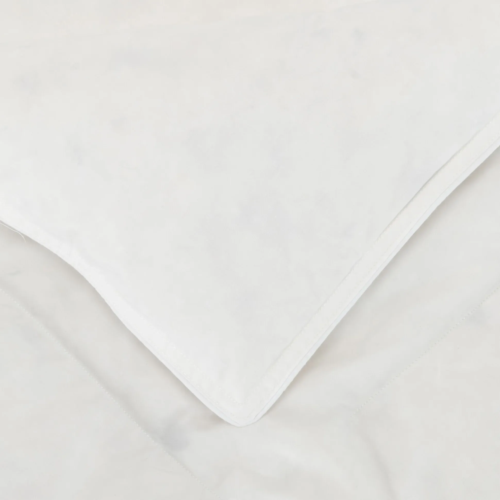Couette tempérée en duvet et plumettes de canard 260x240cm - blanc