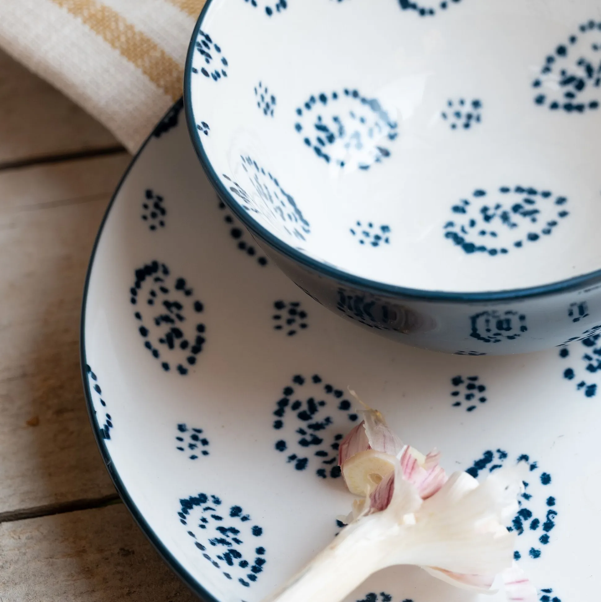 Coupelle en porcelaine motif amande D11,7cm - bleu