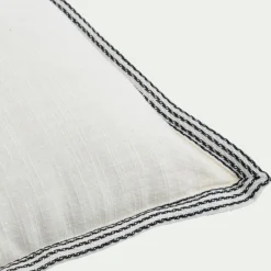 Coussin en coton finition galon 45x45cm - blanc