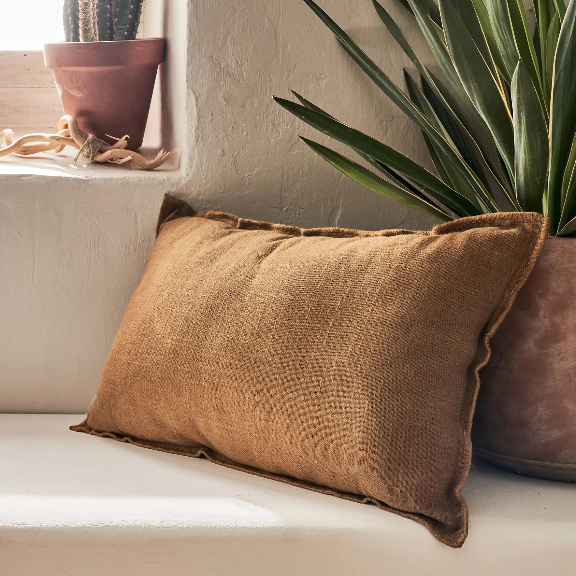 Coussin point de bourdon en coton 30x50cm - brun alep