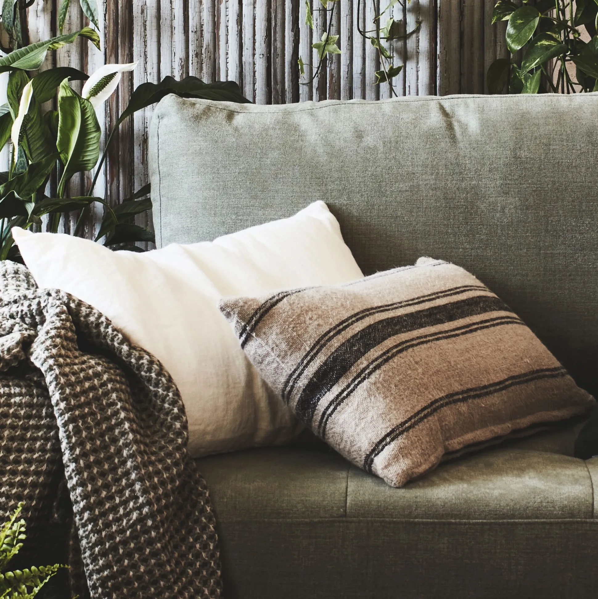 Coussin à rayures en lin 30x50cm - naturel et noir