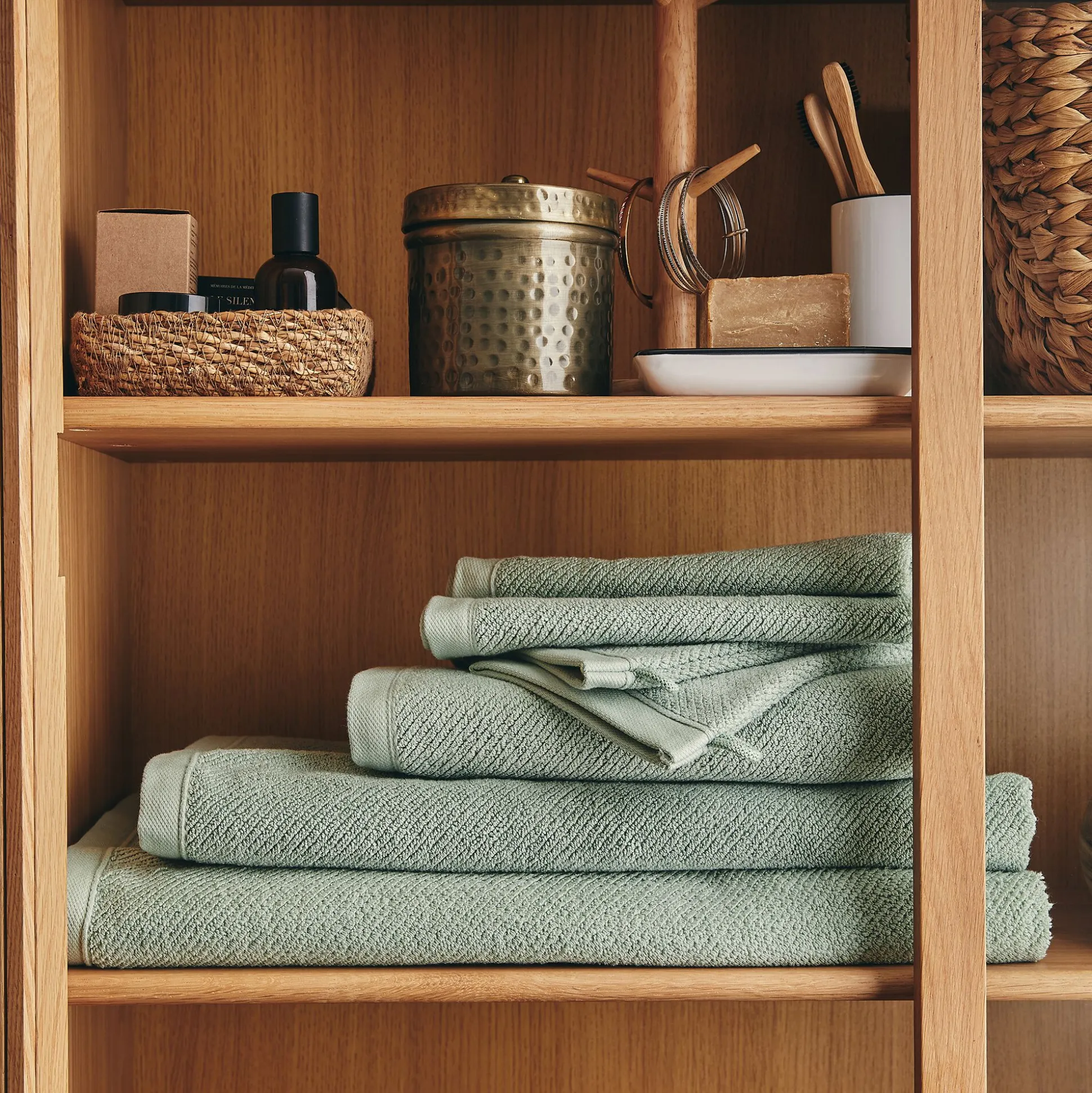 Drap de douche en bouclettes de coton bio 70x130cm - vert olivier