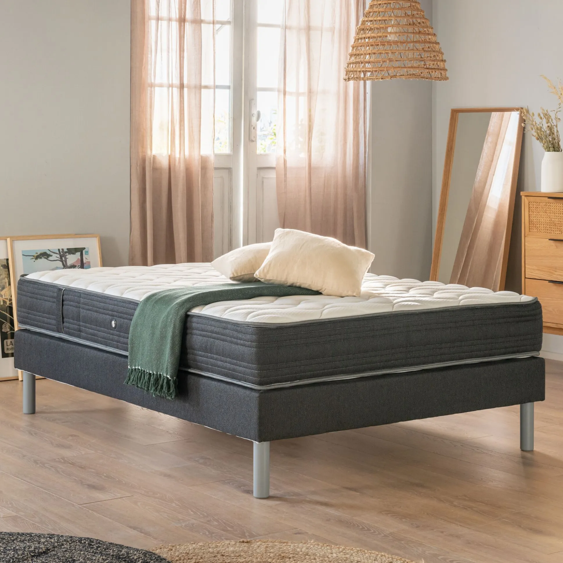 Ensemble sommier et matelas à ressorts accueil ferme