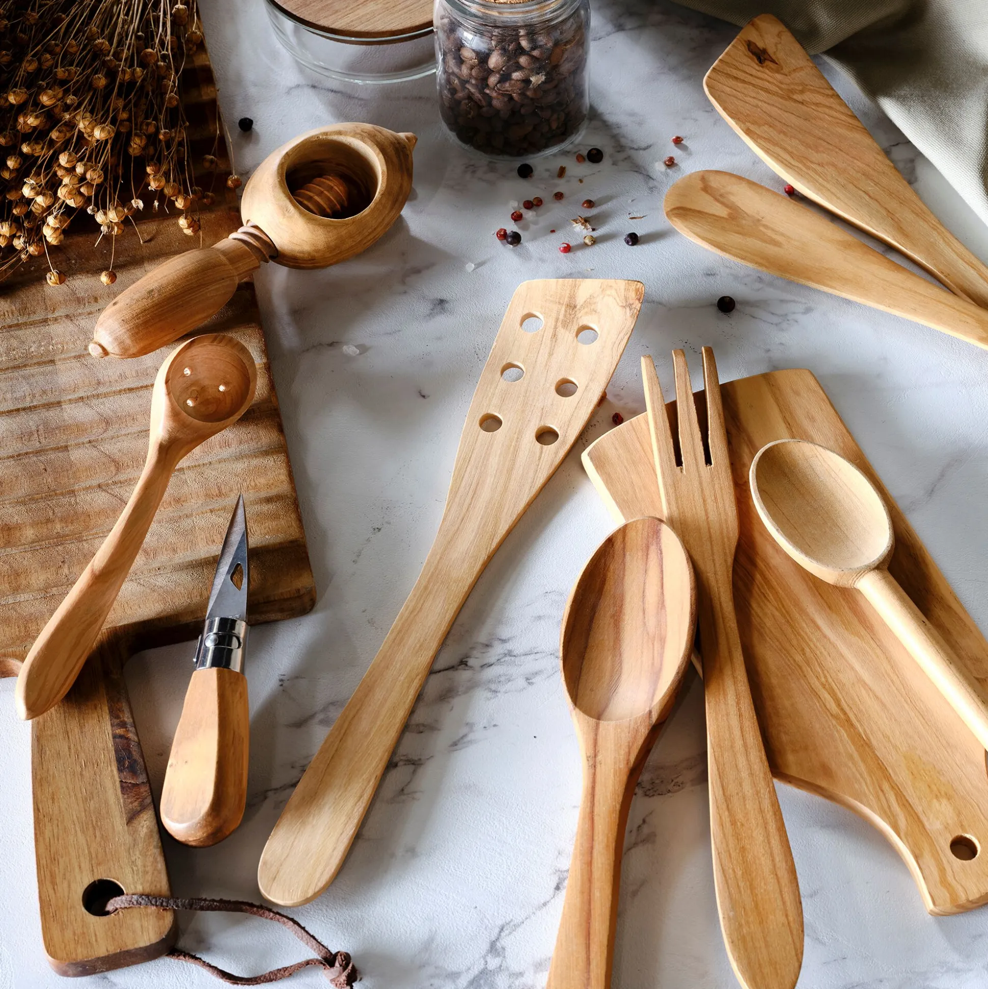 Gamme d'ustensiles de cuisine en bois d'olivier