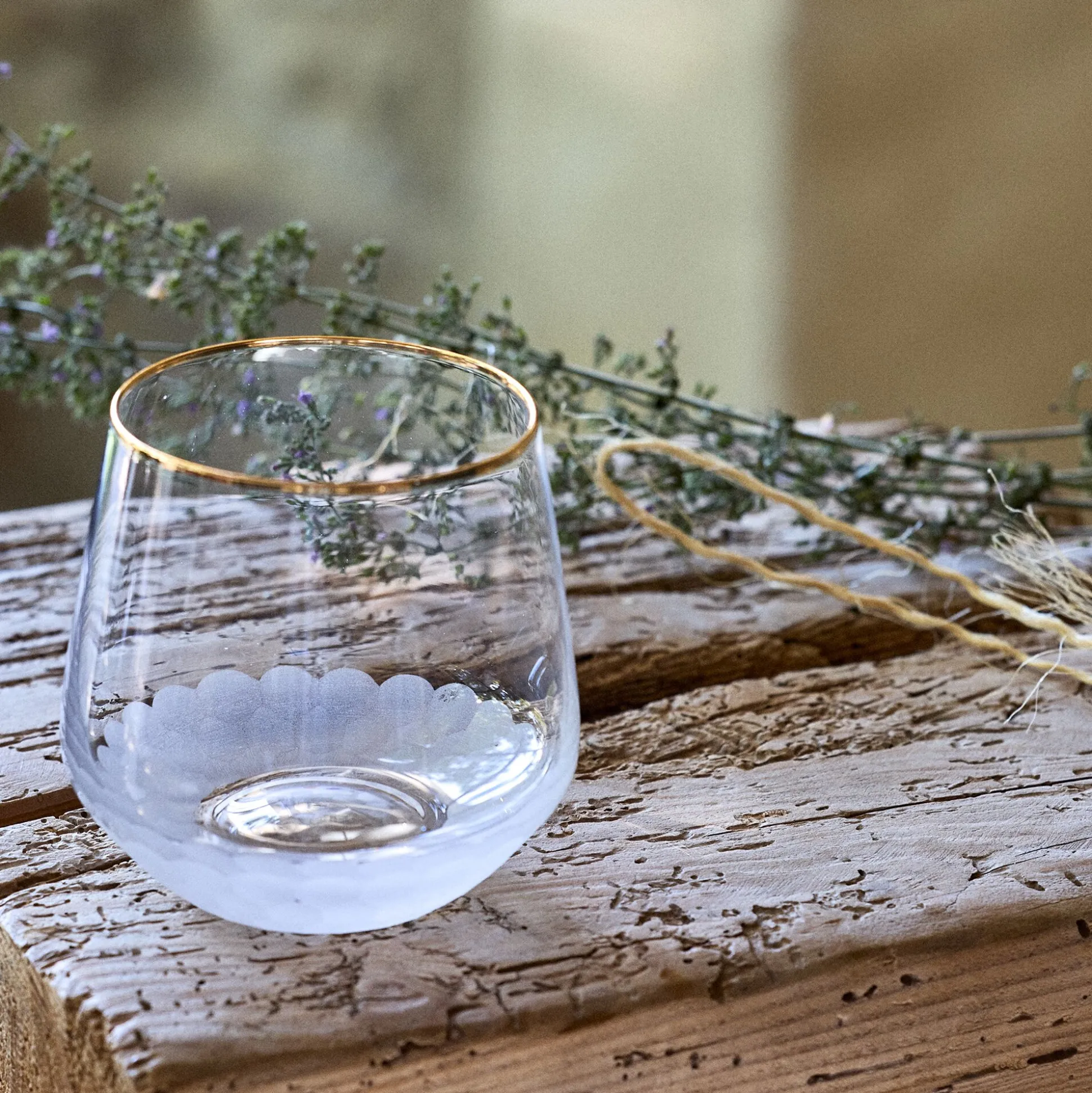 Gobelet avec liseré doré en verre 36cl - transparent