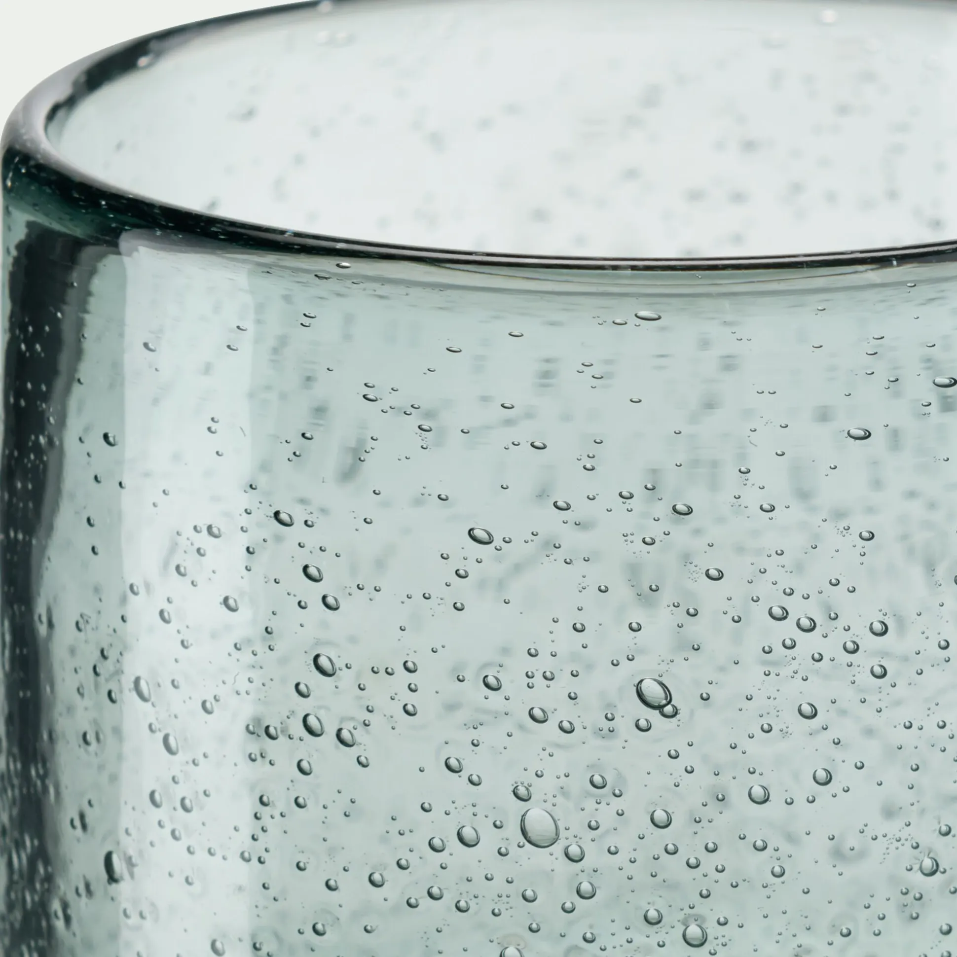 Gobelet en verre sodo-calcique bullé 39cl - gris