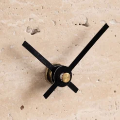 Horloge à poser en travertin L10xH10cm - naturel