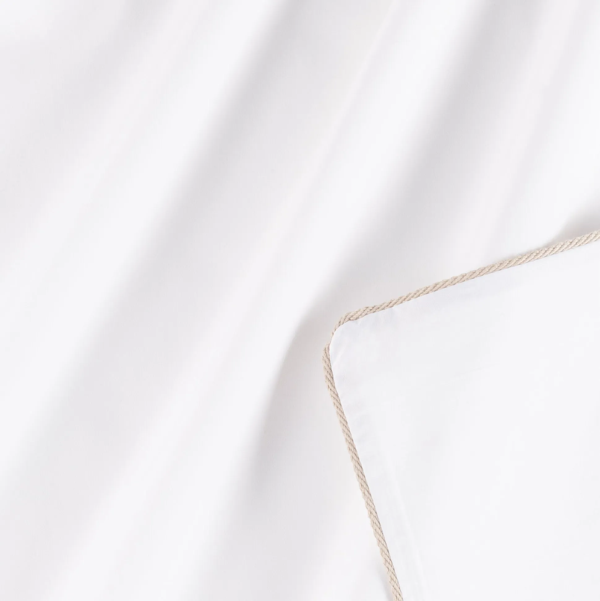 Housse de couette en percale de coton 260x240cm liseré tressé beige alpilles - blanc