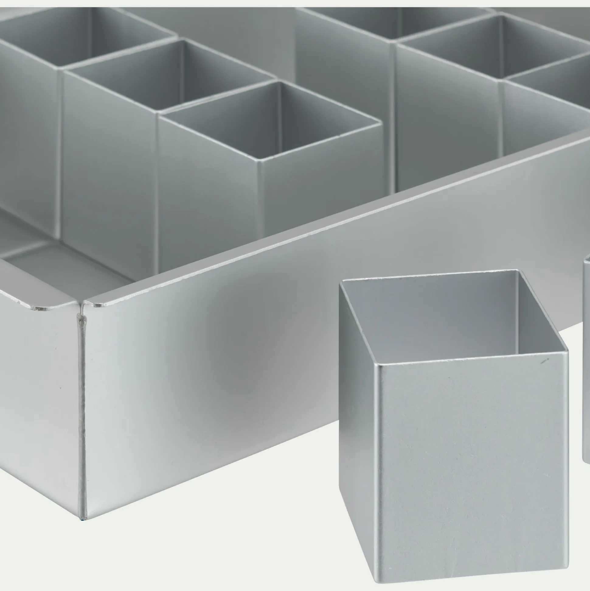 Kit moule à gâteau modulable chiffres et lettres en aluminium - gris métallisé