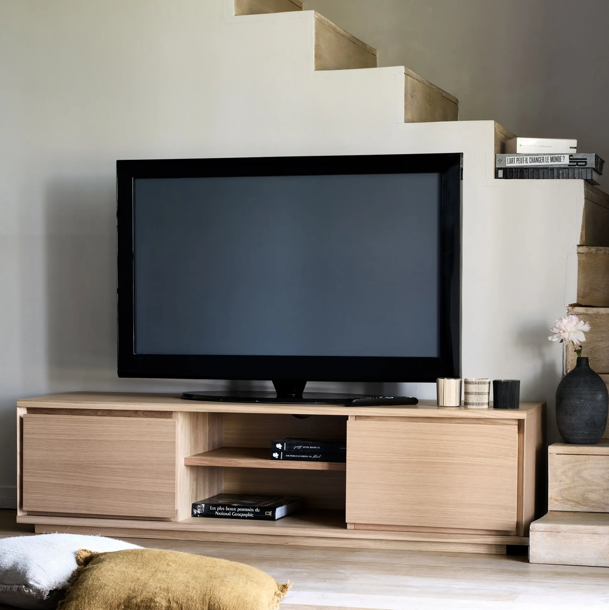 Meuble TV en bois 2 portes - bois clair