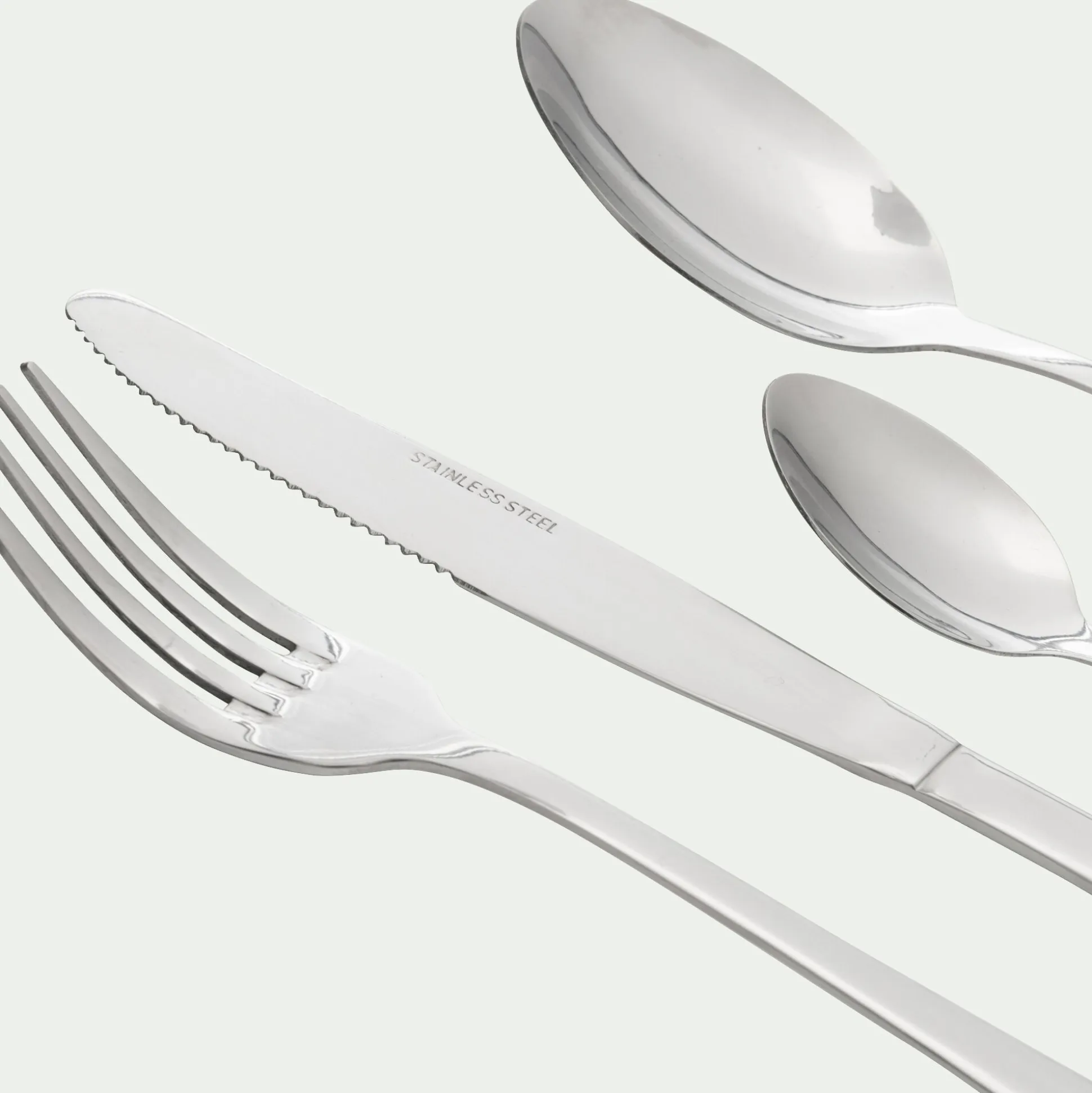 Ménagère 24 pièces en inox poli - gris argenté