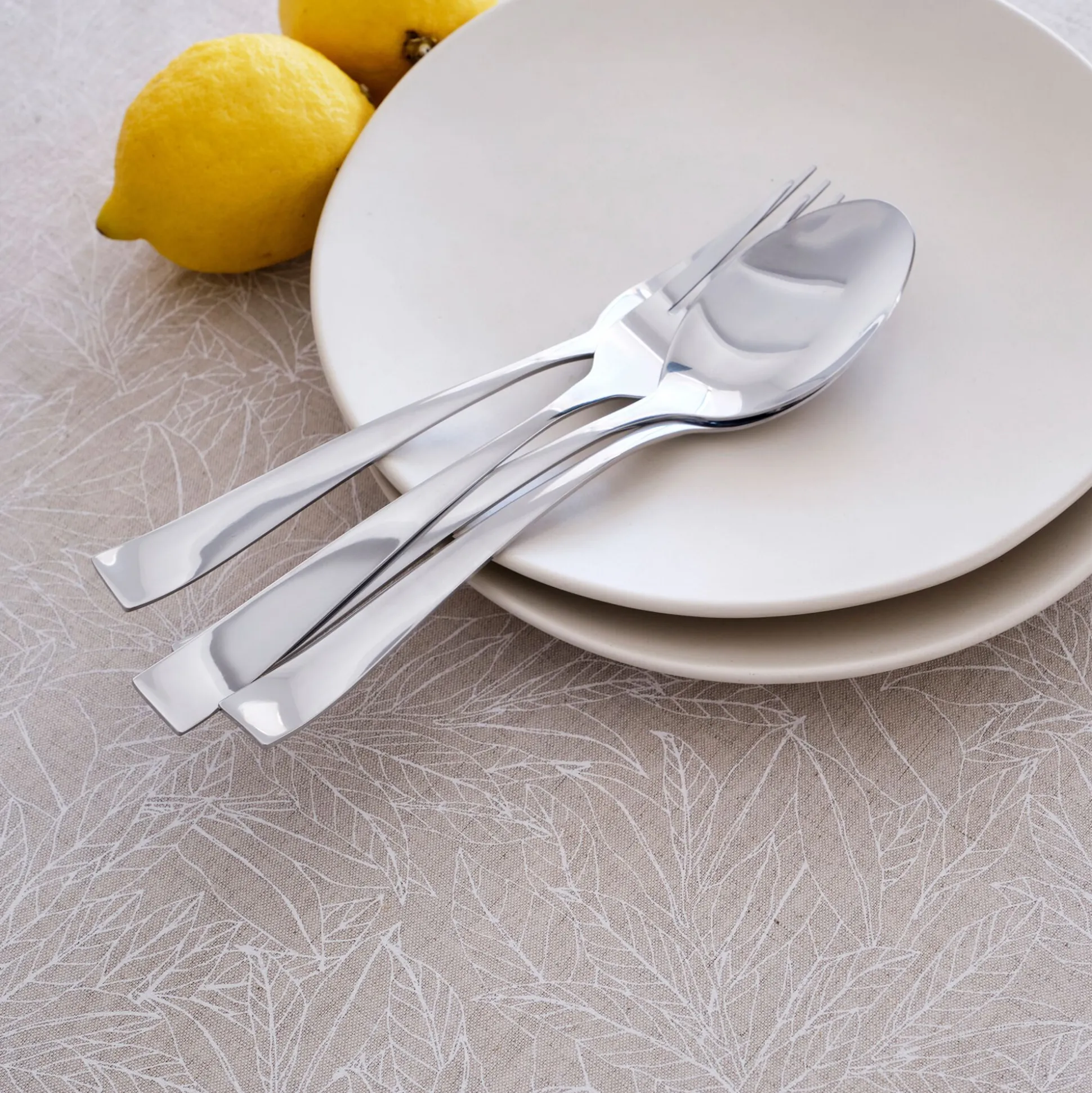 Nappe motif laurier en lin et coton - blanc 150x250cm
