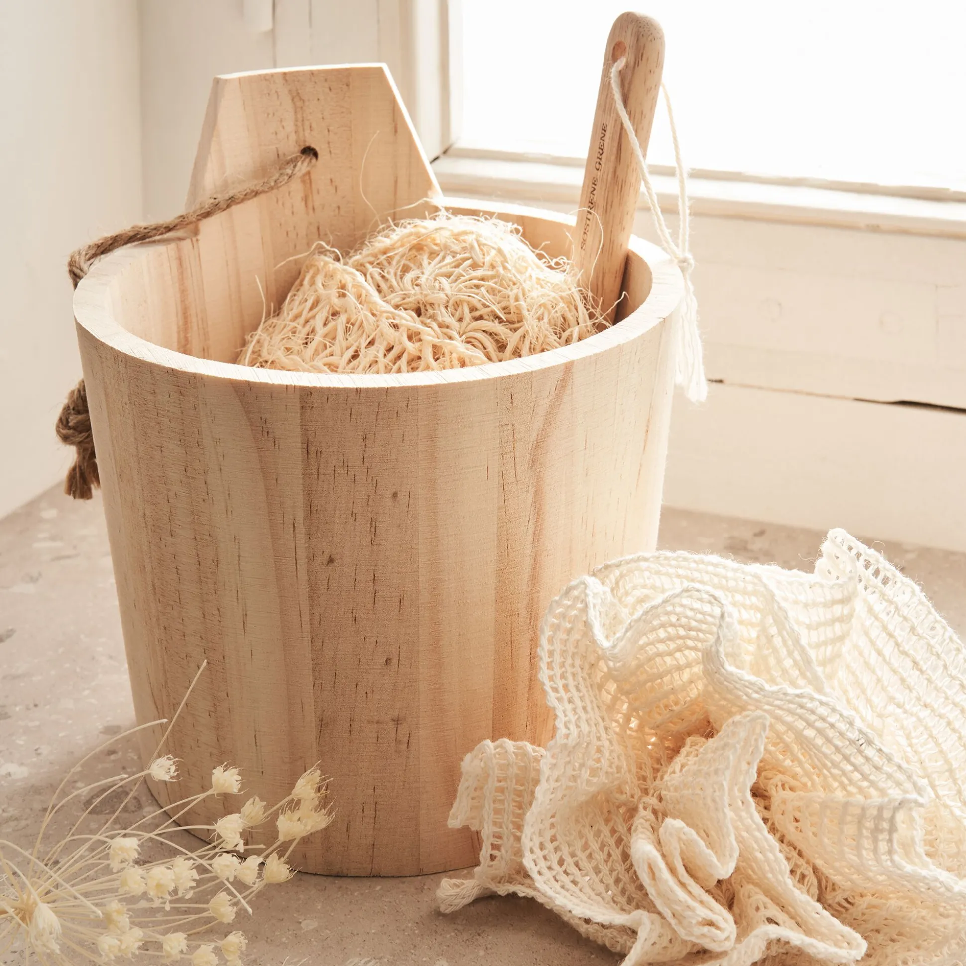 Panier de rangement en pin - bois clair