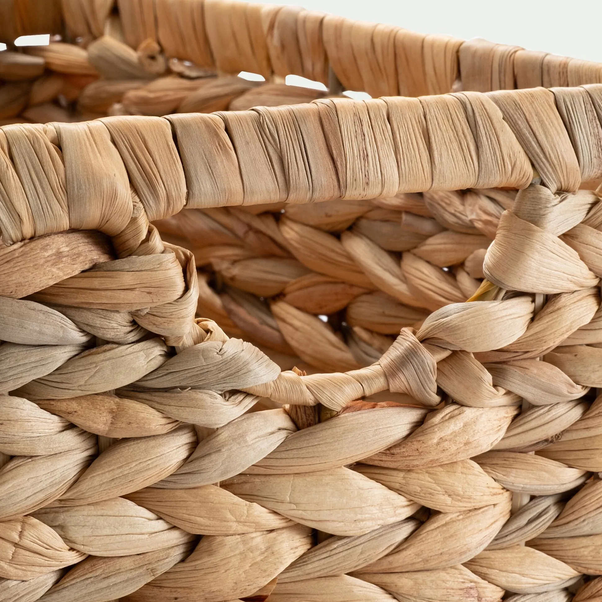 Panier ourson en jacinthe d'eau 20x30cm - naturel