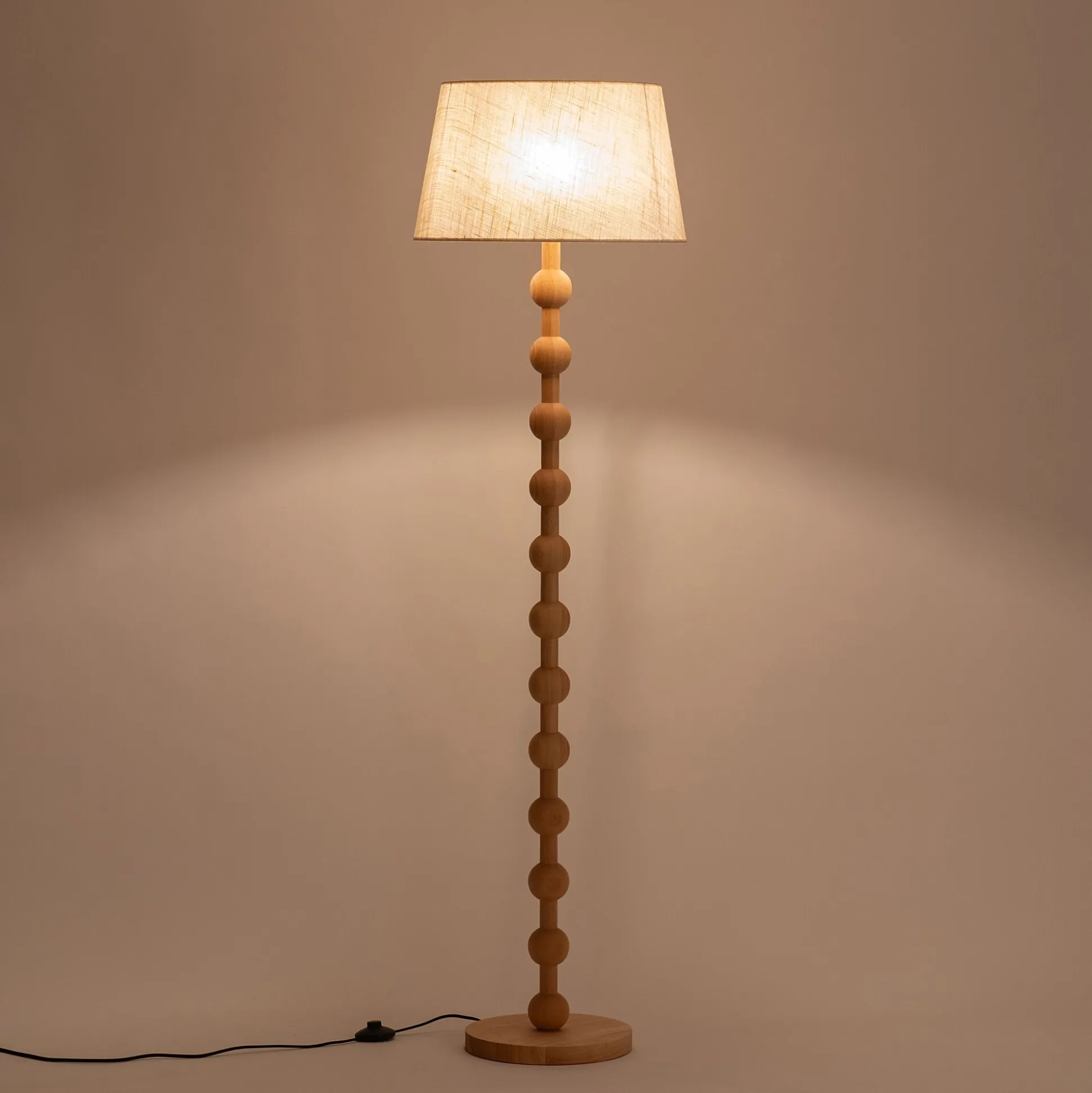 Pied de lampadaire en bois d'hévéa H142 cm - bois clair