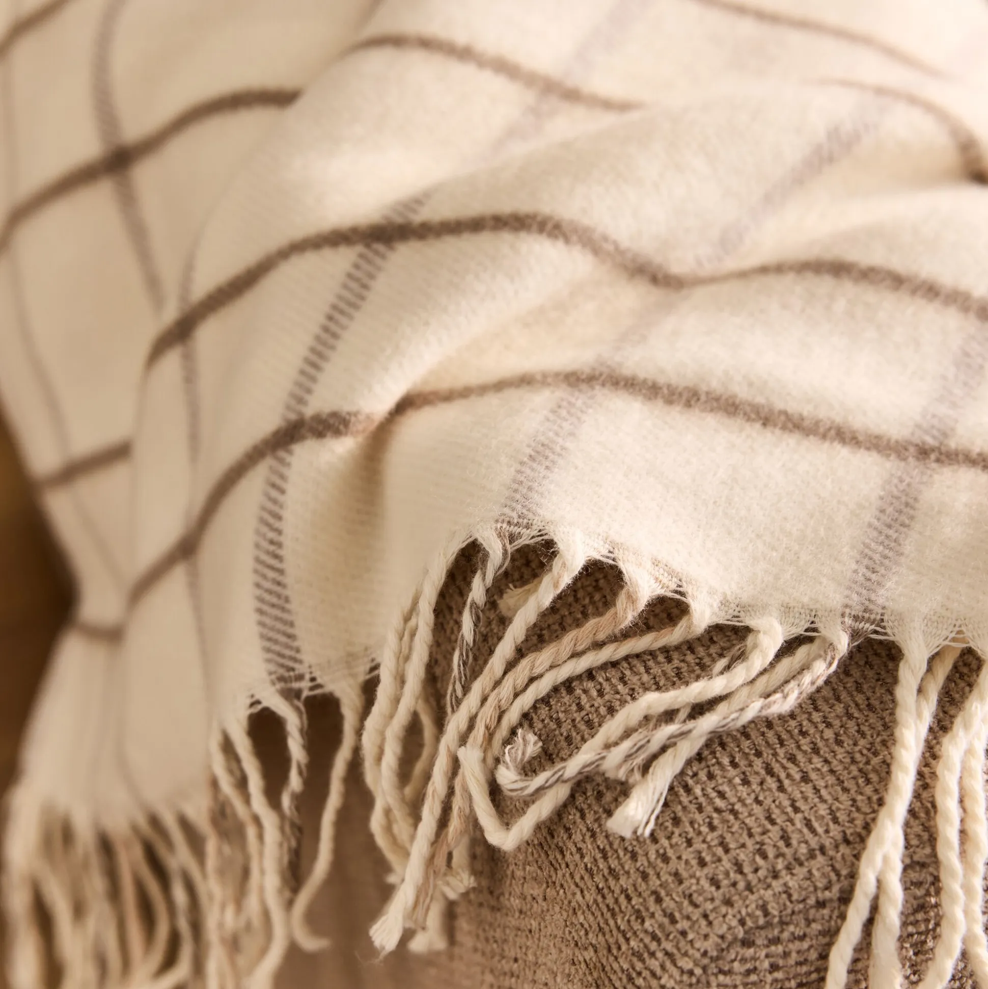 Plaid en coton et laine motif tartan finition franges 130x170cm - blanc écru