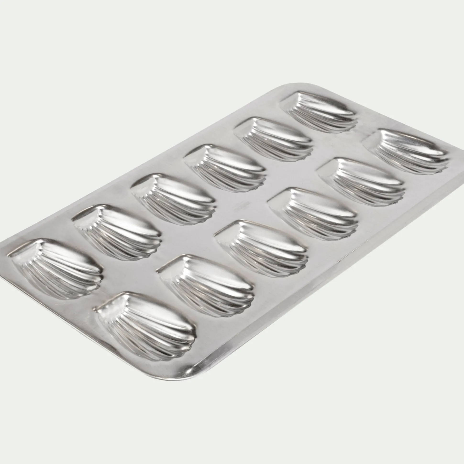 Plaque de cuisson pour 12 madeleines en fer - argenté