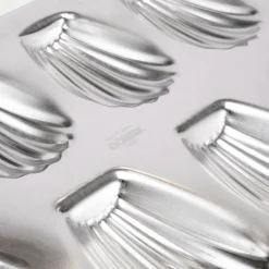 Plaque de cuisson pour 12 madeleines en fer - argenté