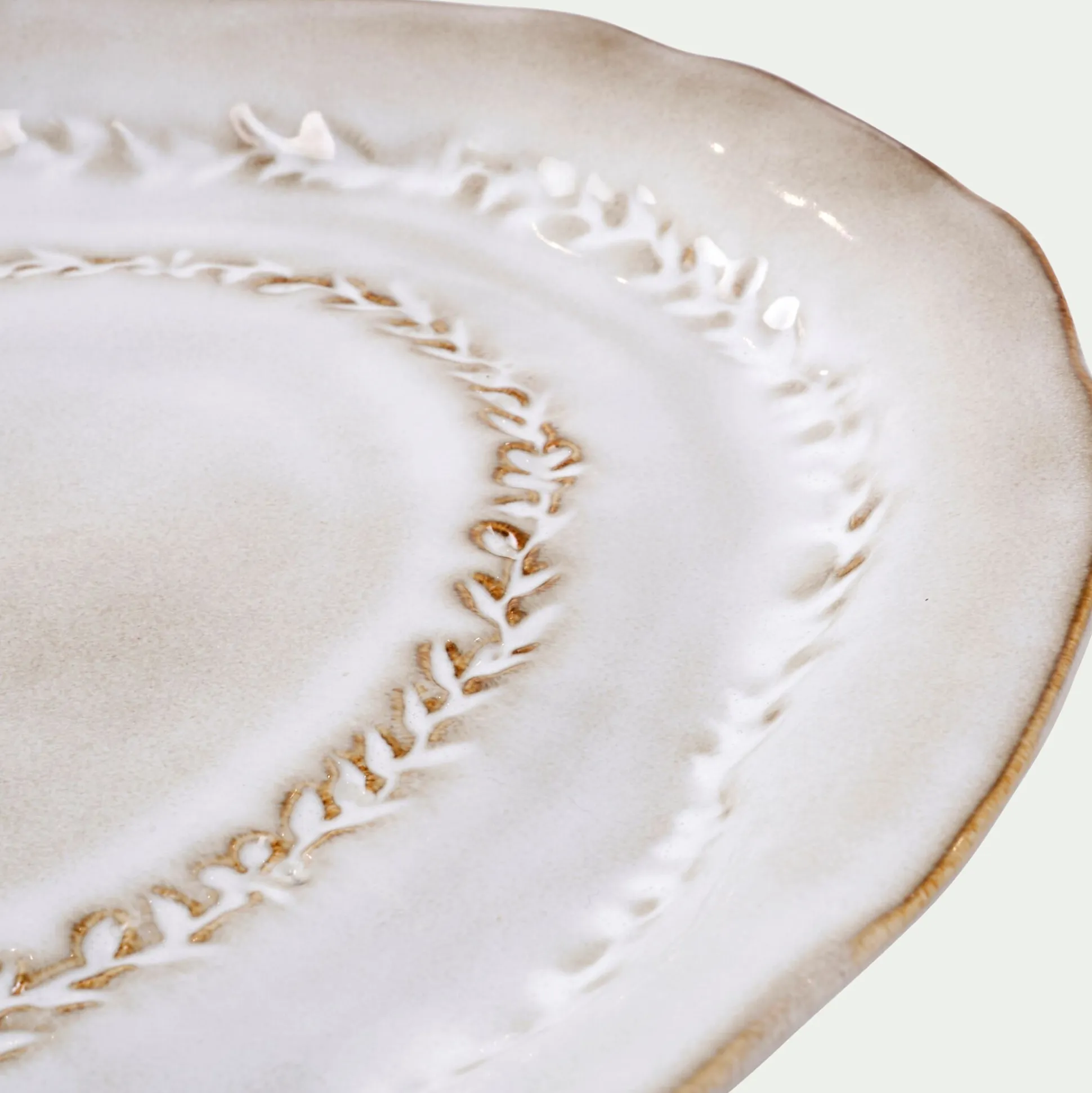 Plat de présentation ovale à motif végétal en grès L40cm - beige alpilles