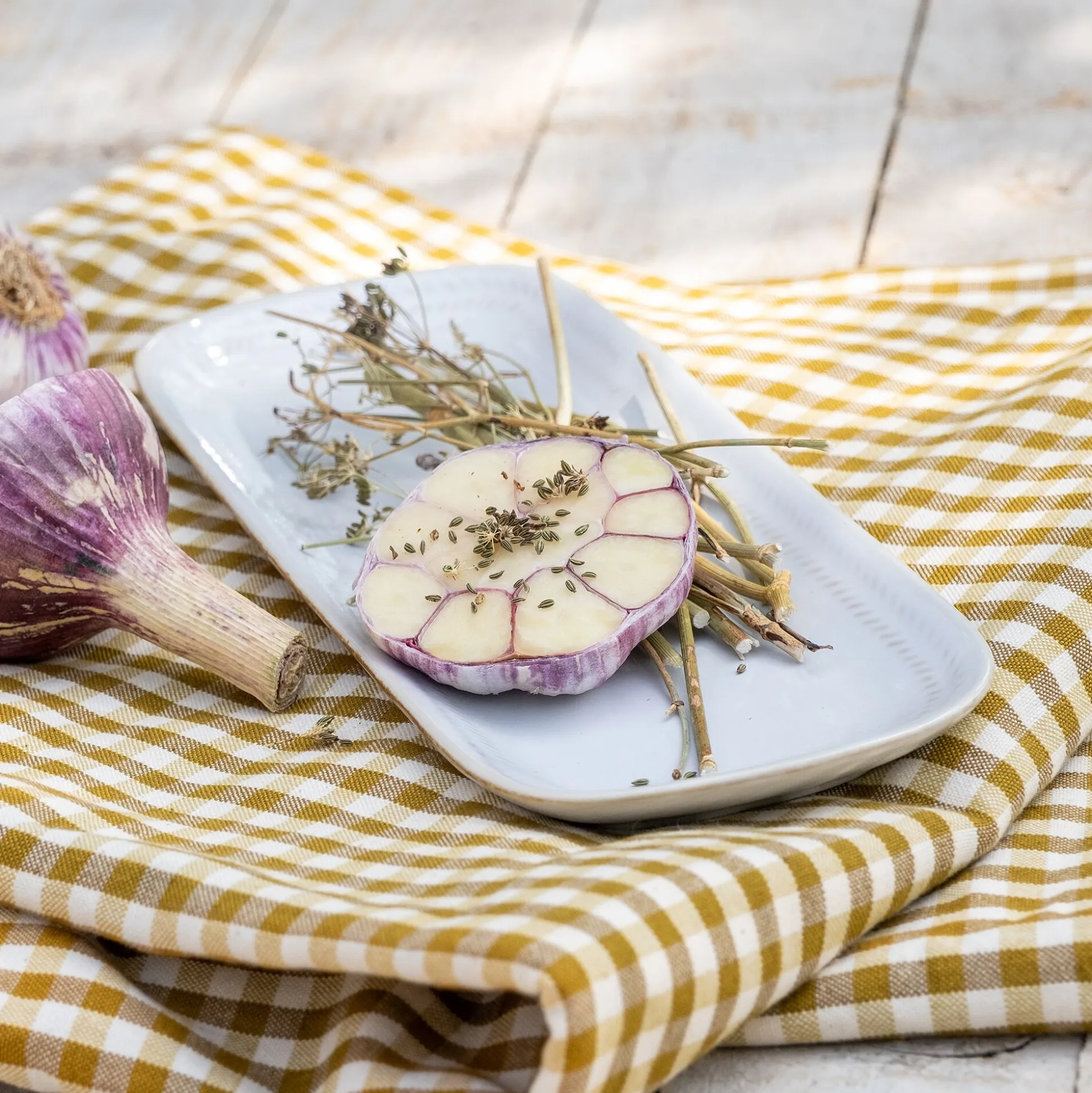 Plat ovale en grès avec liseré beige L31cm - blanc ventoux