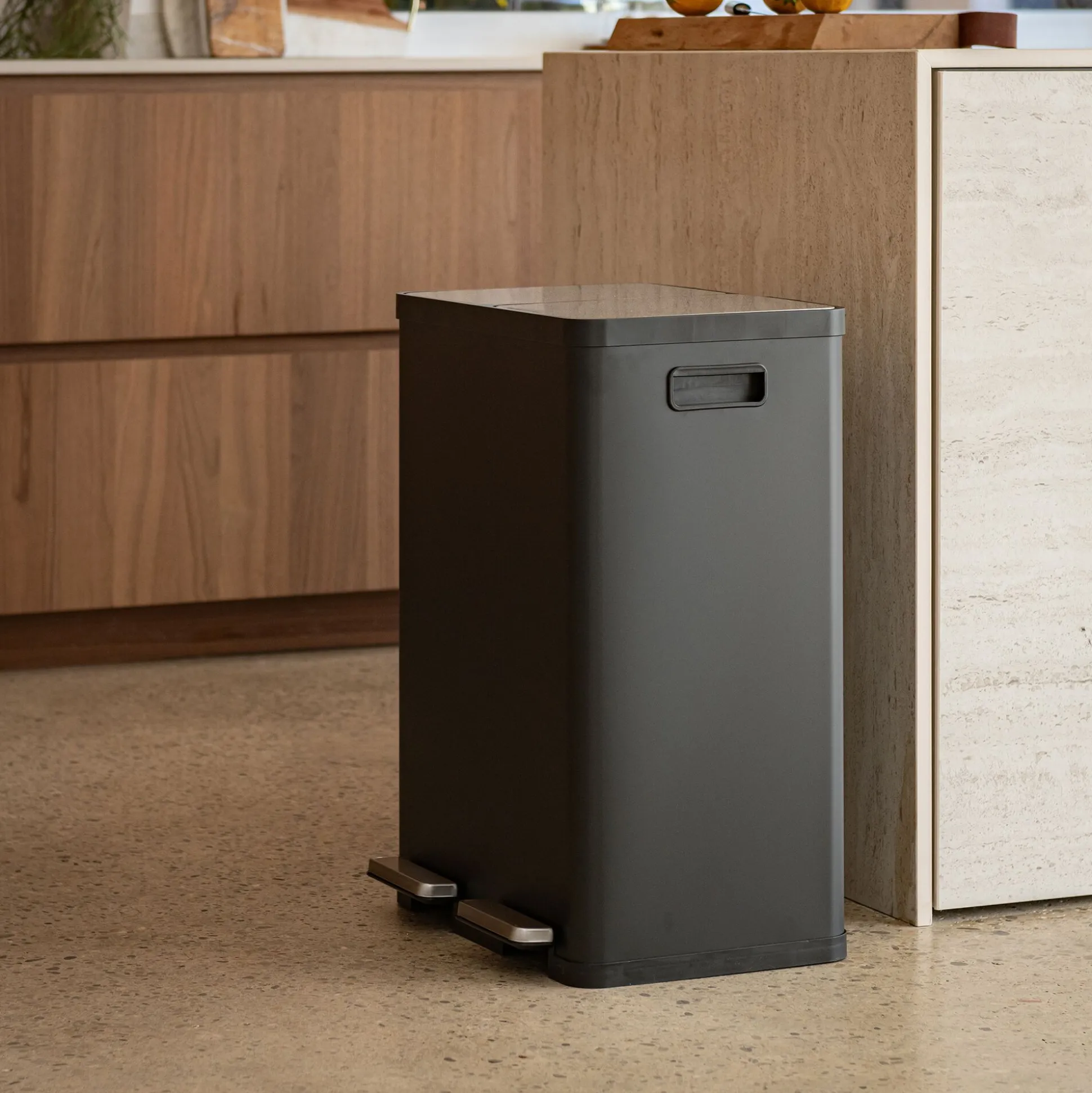 Poubelle de tri double en plastique 2x30L - noir