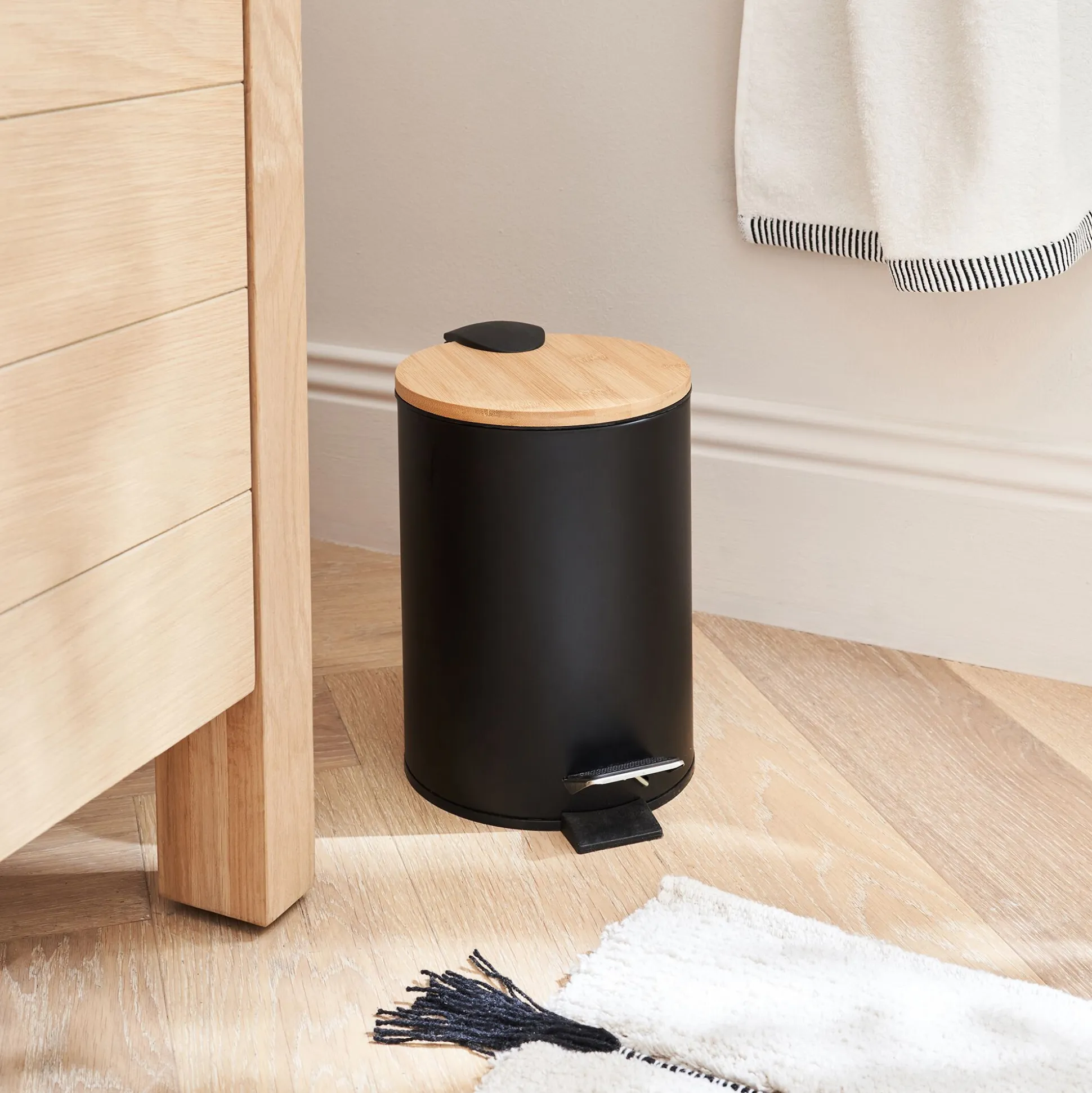 Poubelle en métal et bambou 2,5L - noir