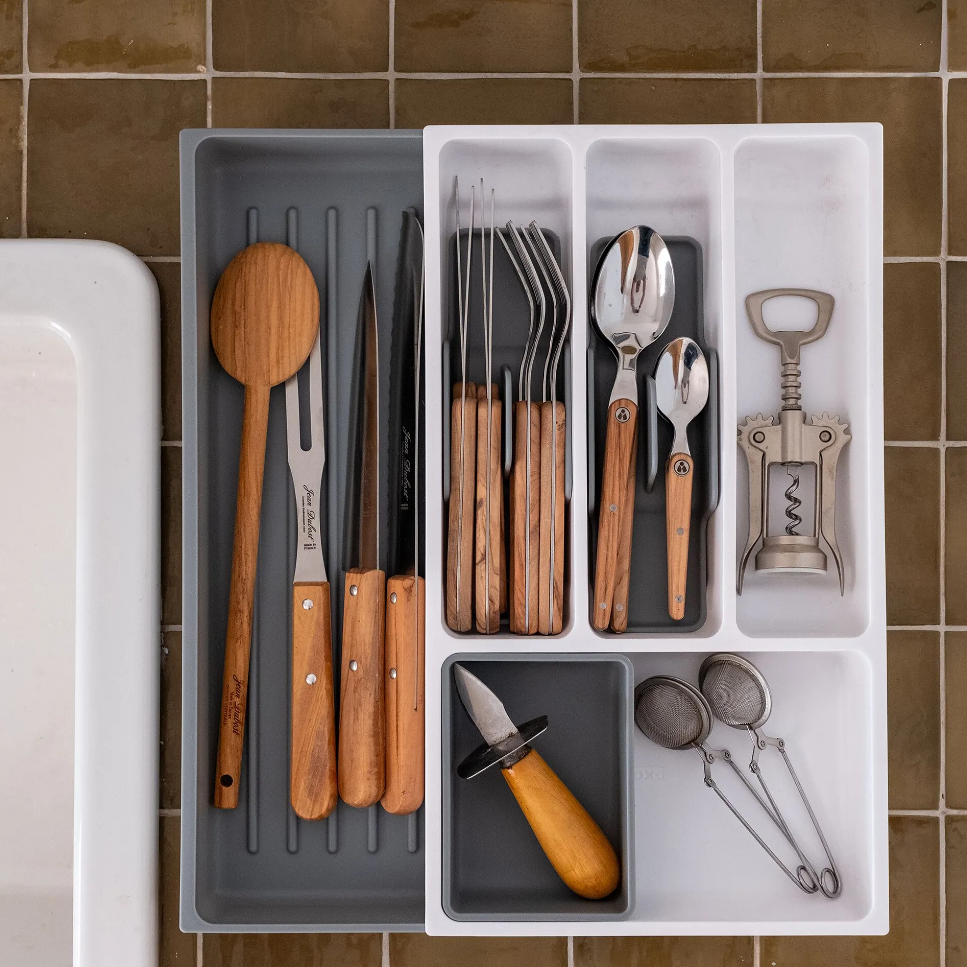 Range couverts en plastique - gris
