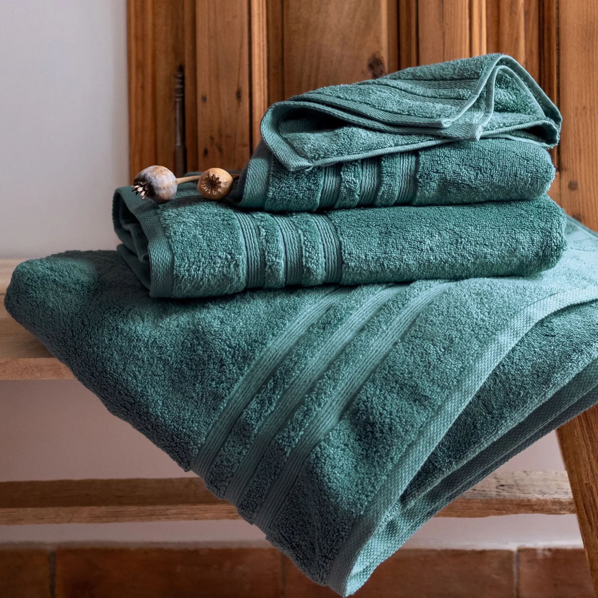 Serviette de bain bouclette en coton - vert 50x100cm