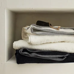 Serviette de toilette brodé en coton - blanc ventoux 50x100cm