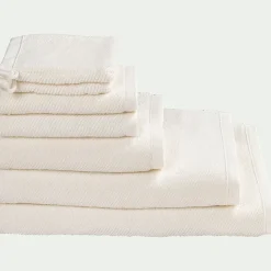 Serviette de toilette en bouclettes de coton bio - blanc ventoux 50x90cm