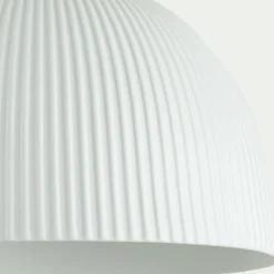 Suspension électrifiée en porcelaine striée D24cm - blanc