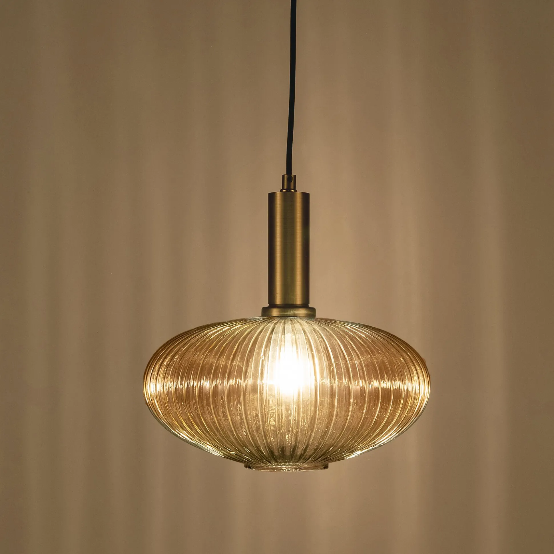 Suspension électrifié en métal et verre D30cm - doré