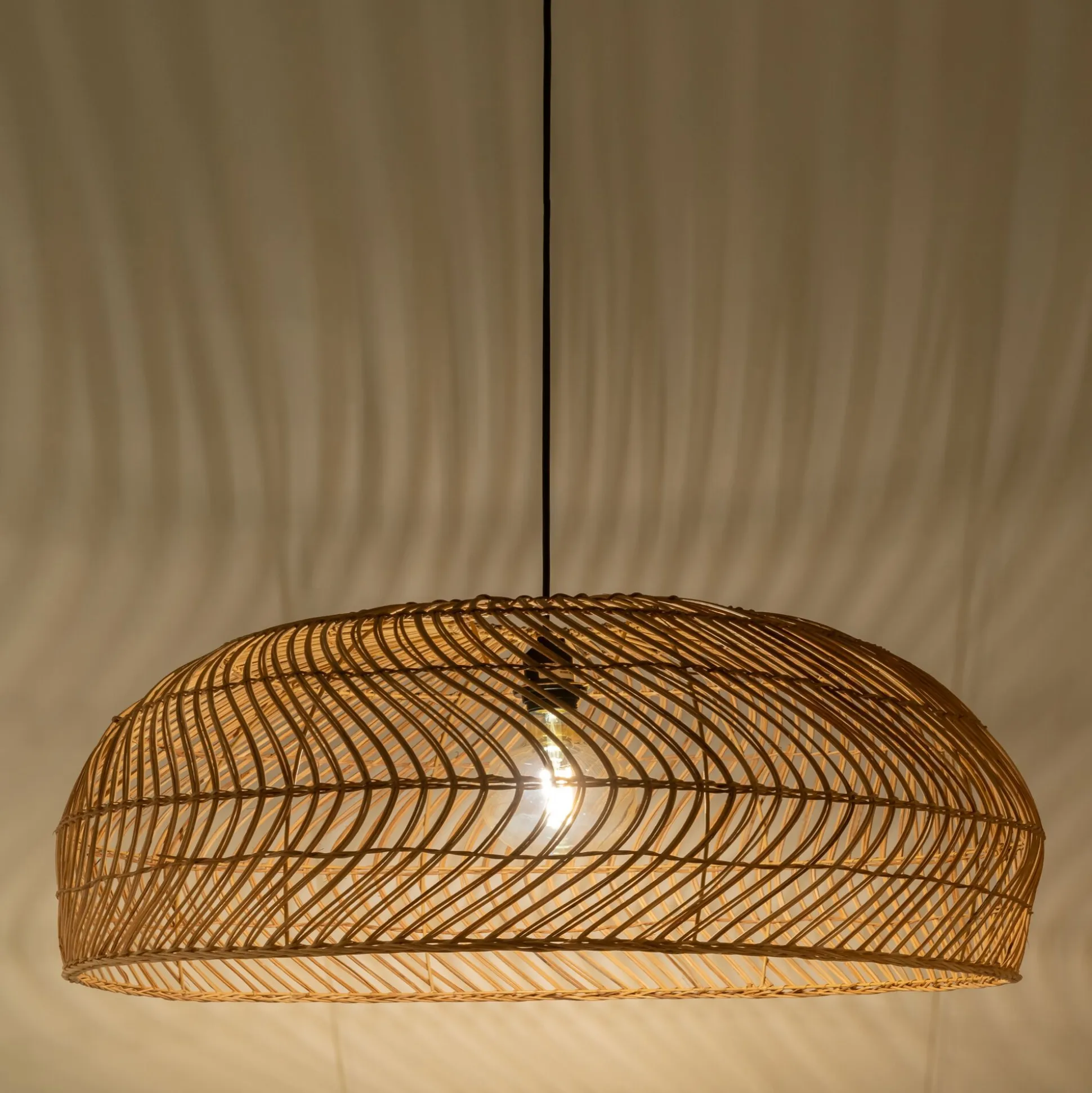Suspension non électrifiée en rotin - naturel D80cm
