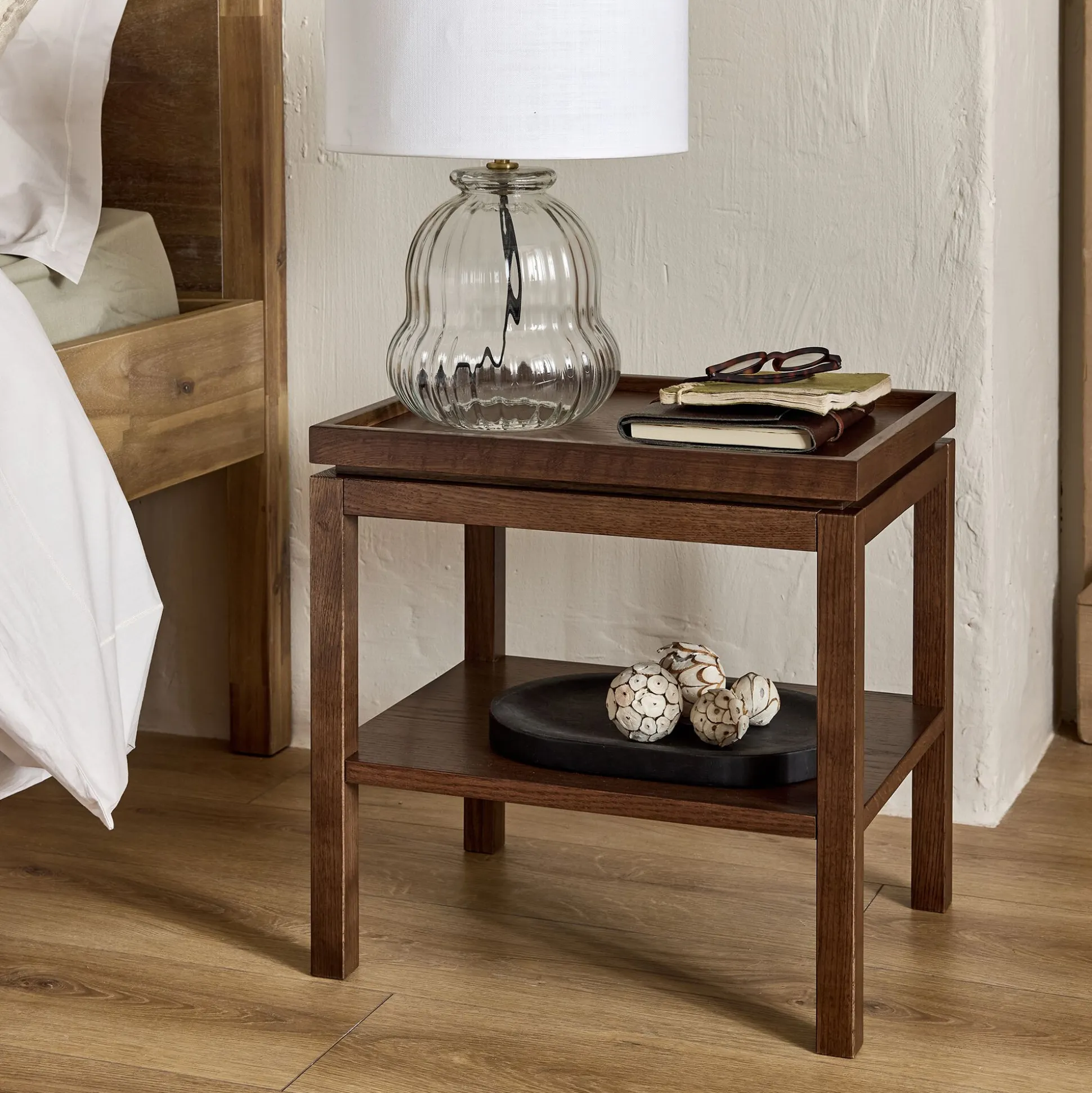 Table de chevet en chêne L45xl35xH45cm - bois foncé