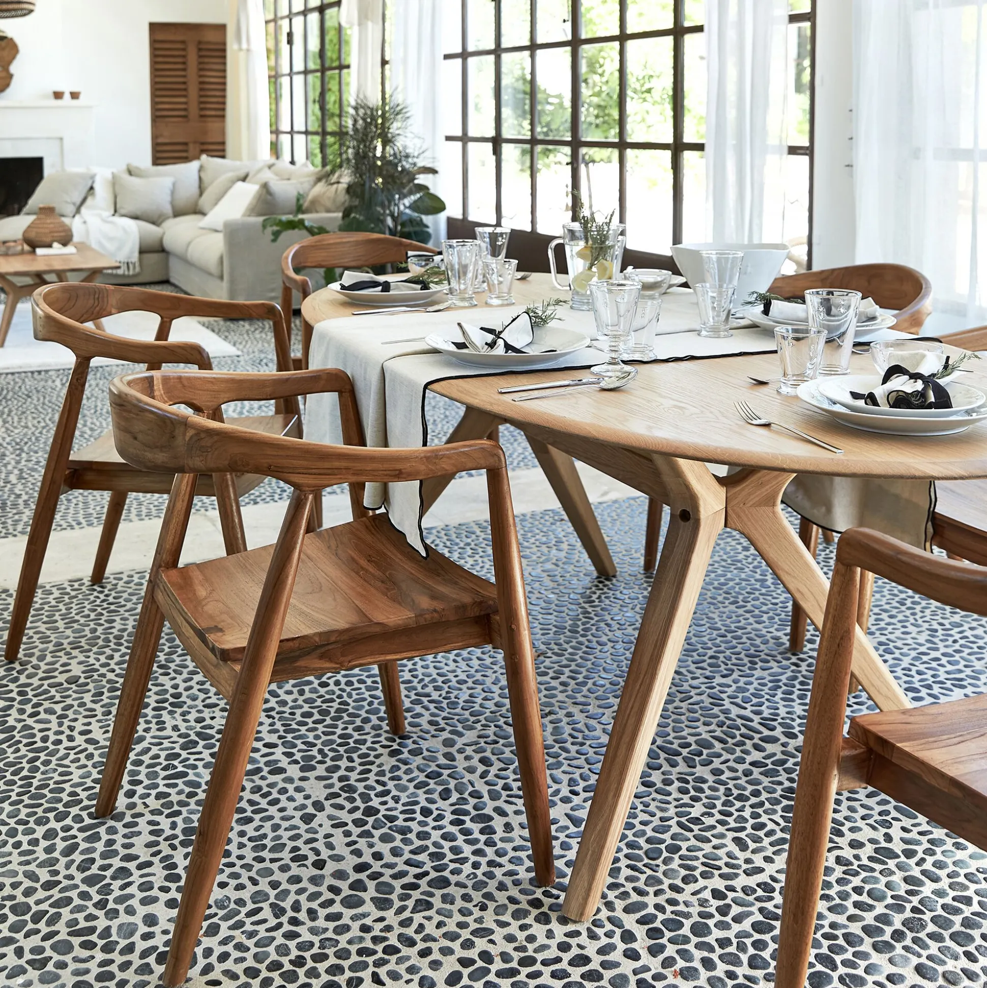 Table de repas ovale extensible bois massif - bois clair (6 à 8 places)