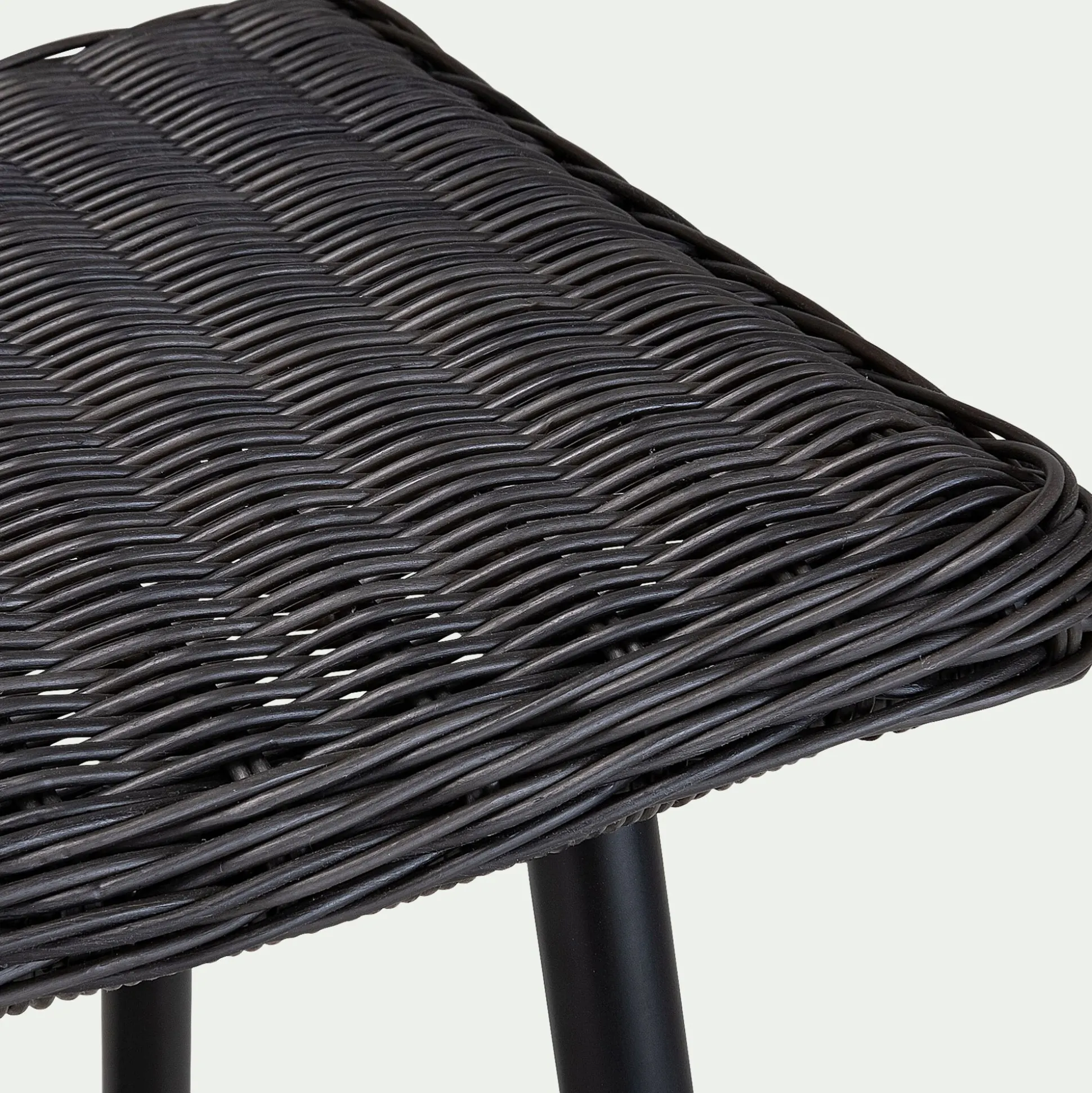 Tabouret de bar en fer et résine tressée H72cm - noir
