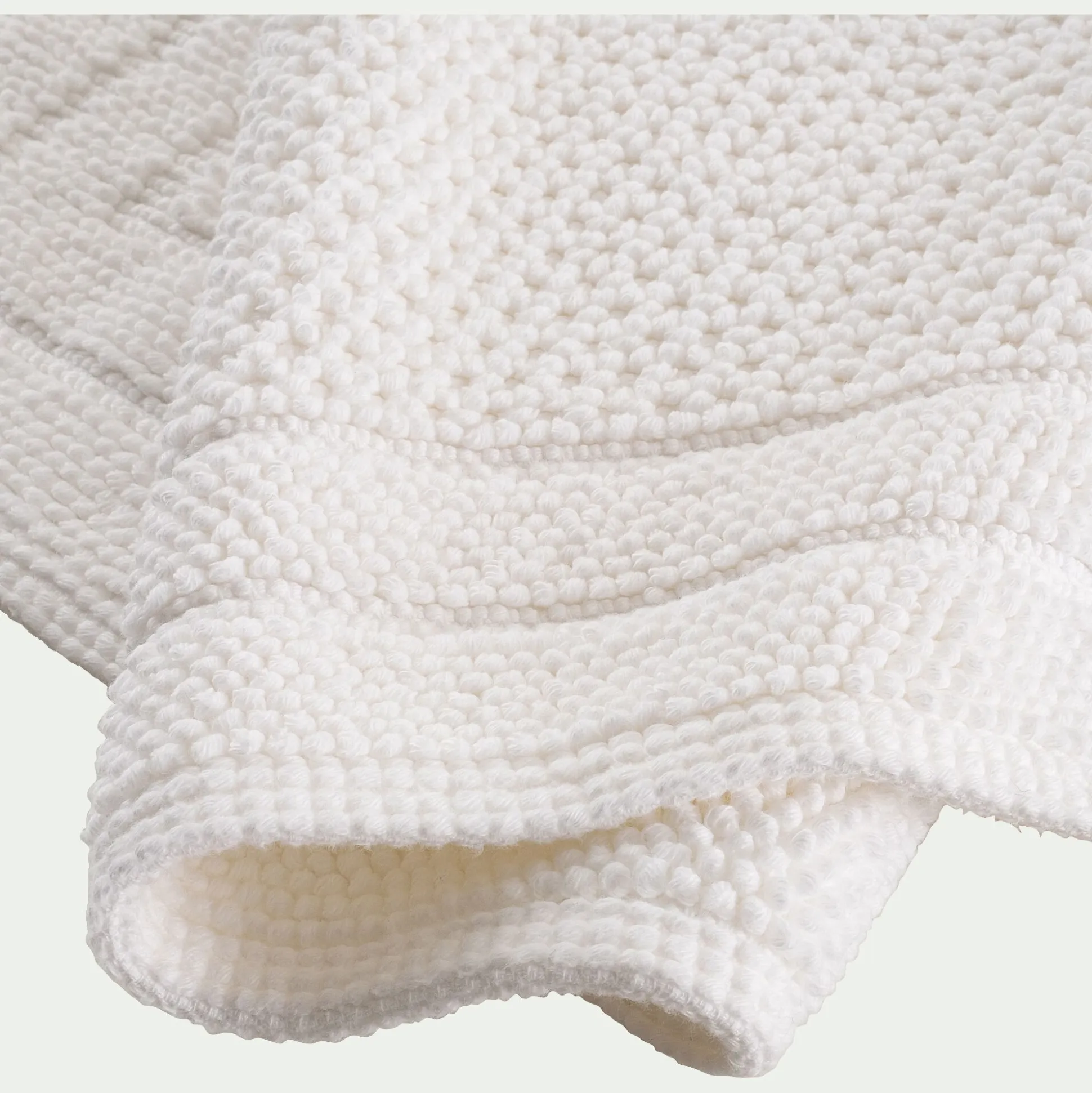 Tapis de bain en coton finition crochet et frangées 50x80cm - blanc