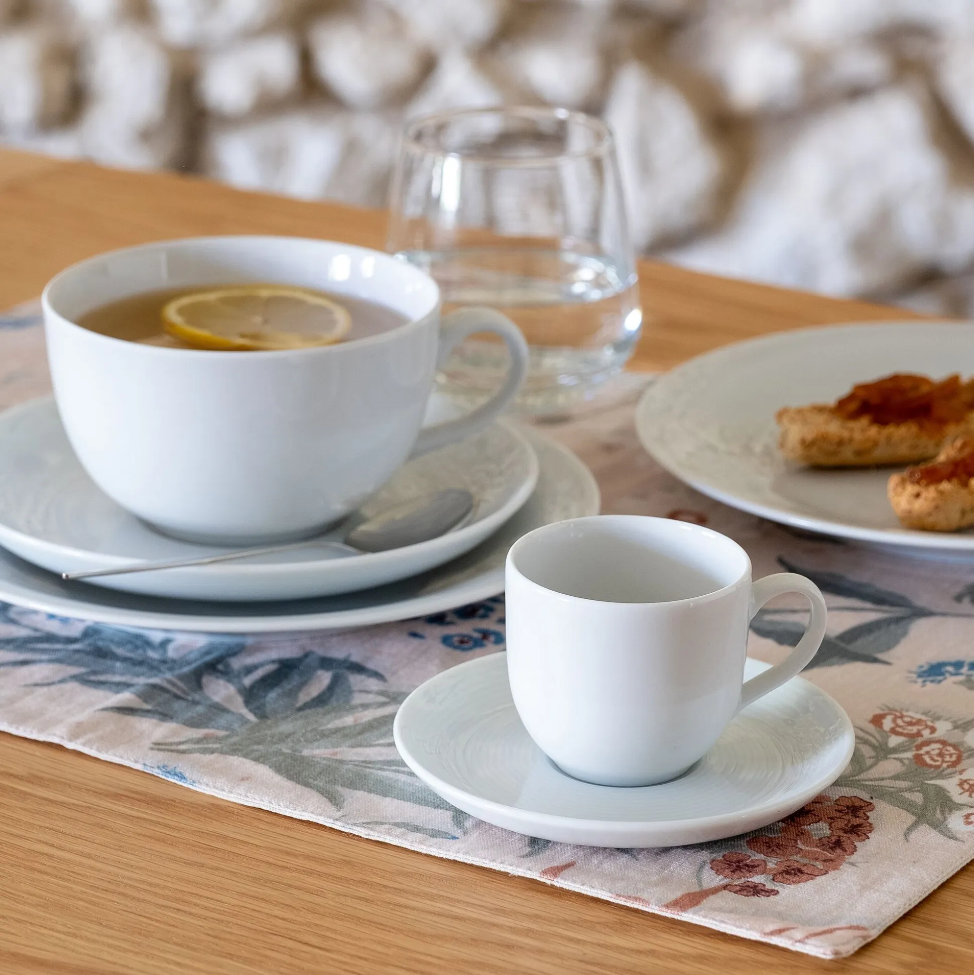 Tasse et soucoupe en porcelaine - blanc 45cl